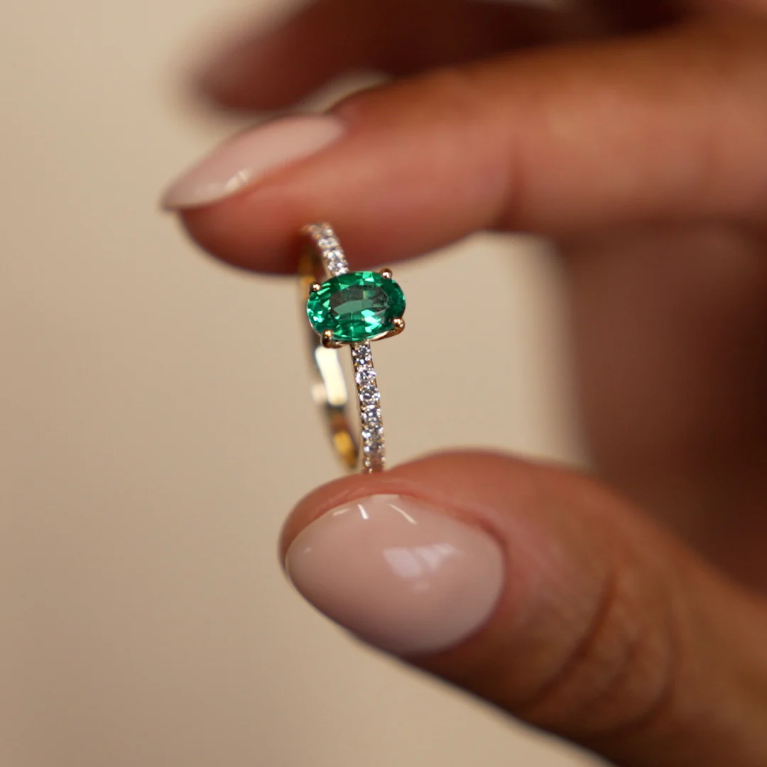 0.88 Ctw 14k Lab Grown Colombian Emerald and Diamond Ring - Eleni - Image 3