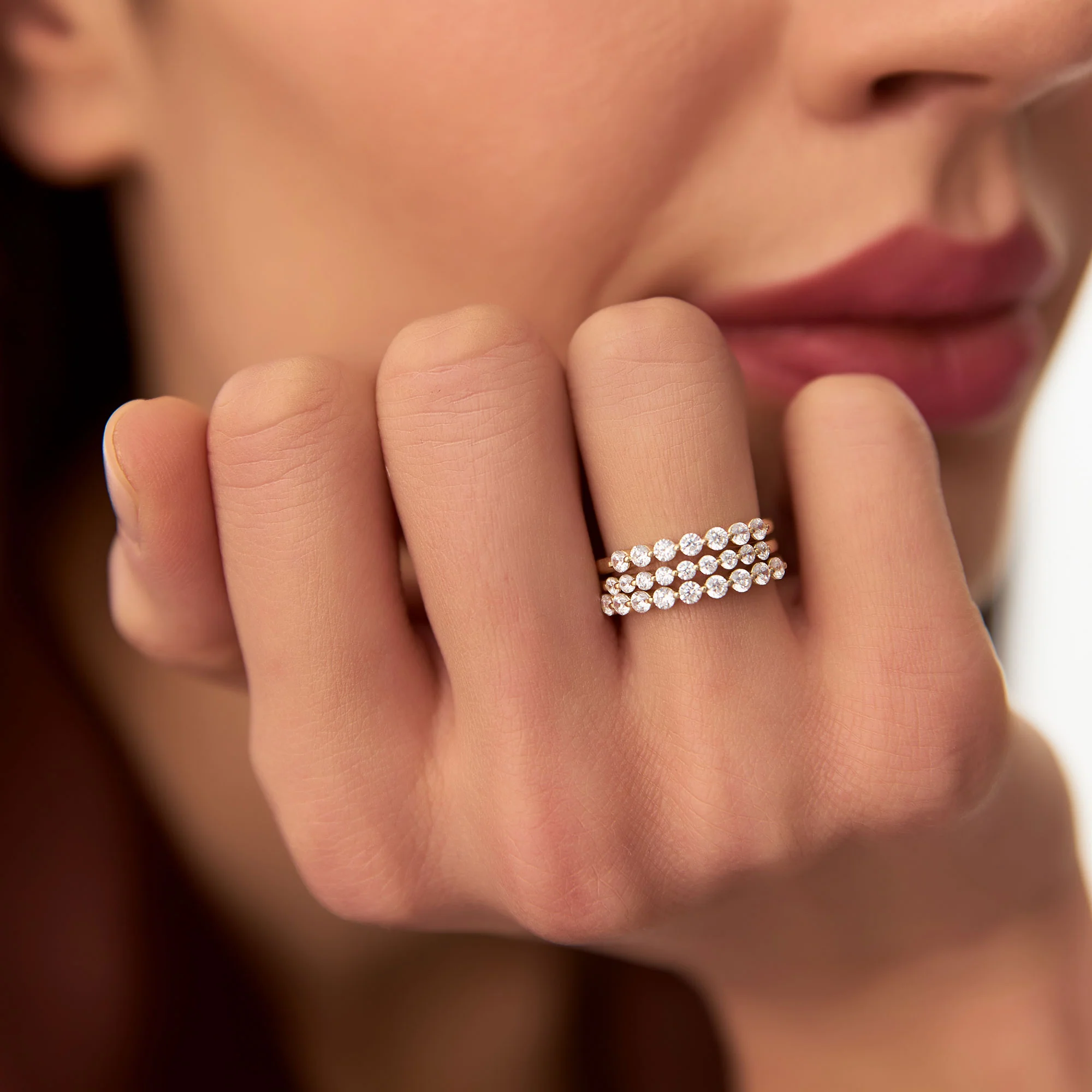 14k 0.40ctw 7 Stone Shared Prong Diamond Wedding Band - Image 4