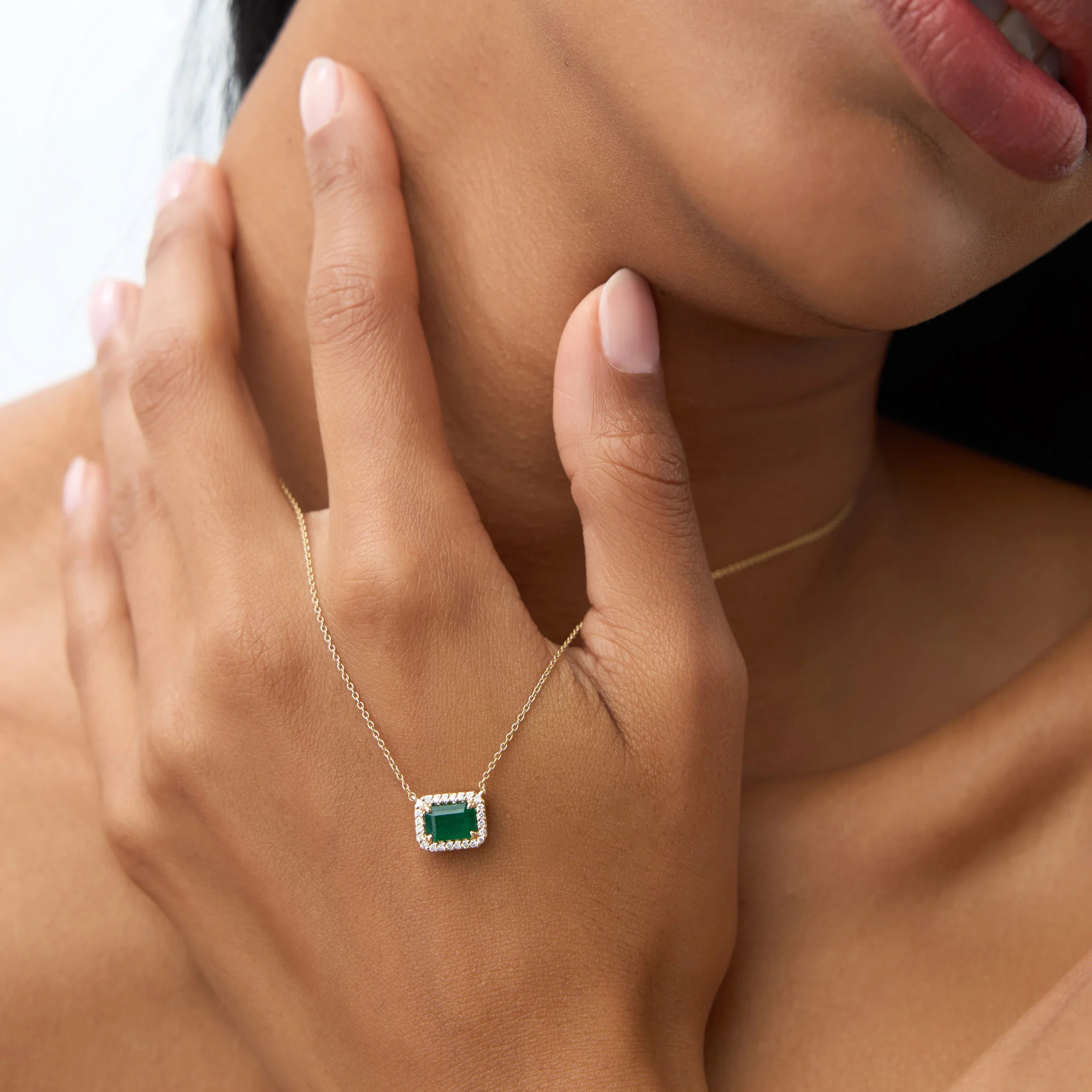 14k 1.00 Ctw Octagon Emerald in Diamond Halo Setting - Image 2