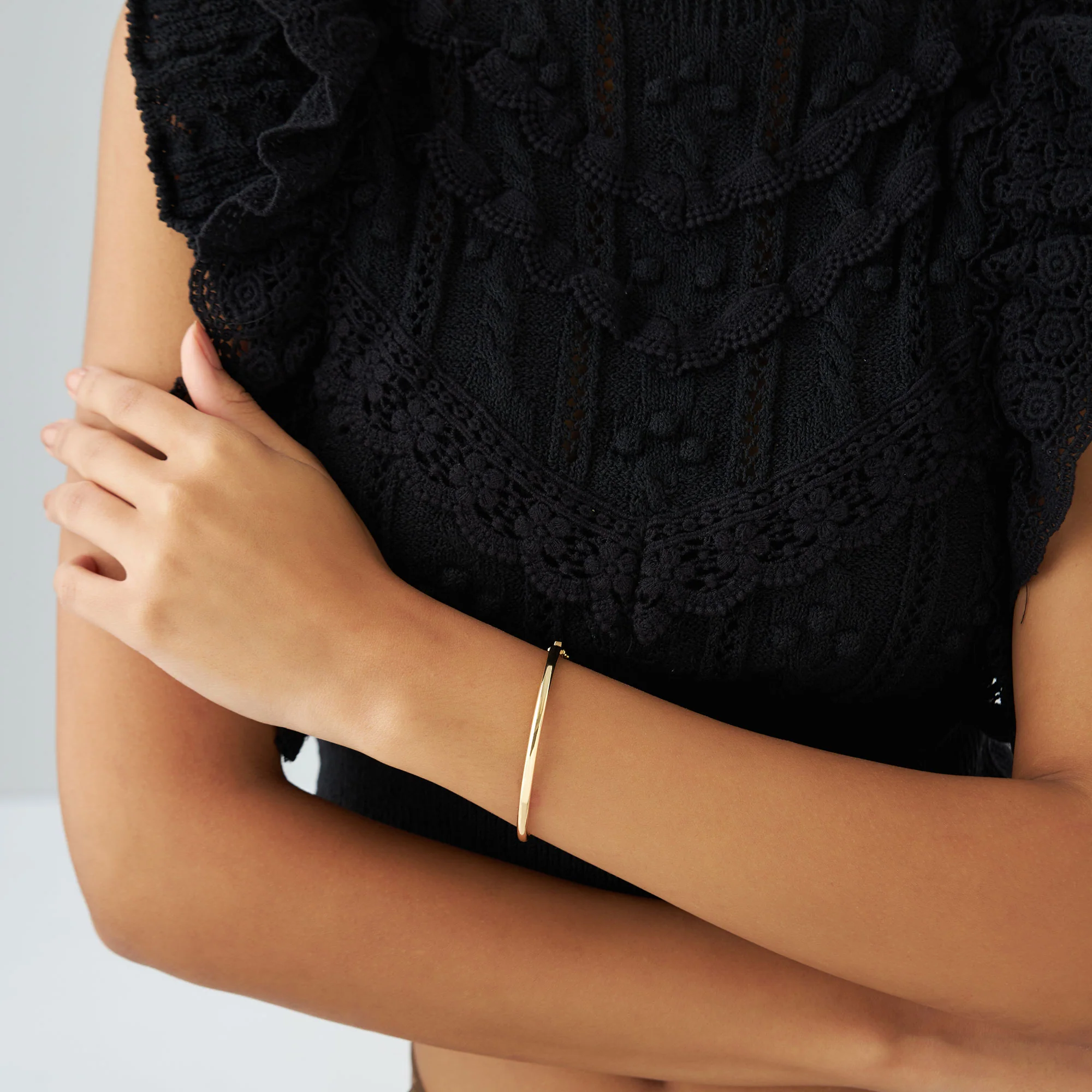 14k 3.5mm Dome Gold Bangle Bracelet - Image 3