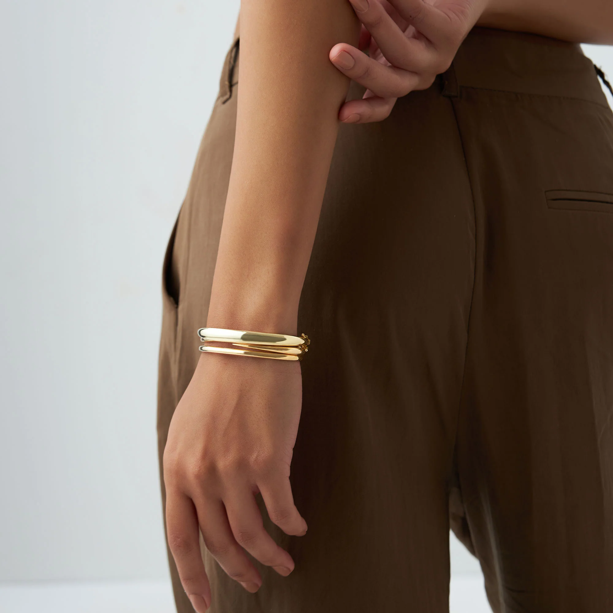 14k 3.5mm Dome Gold Bangle Bracelet - Image 6