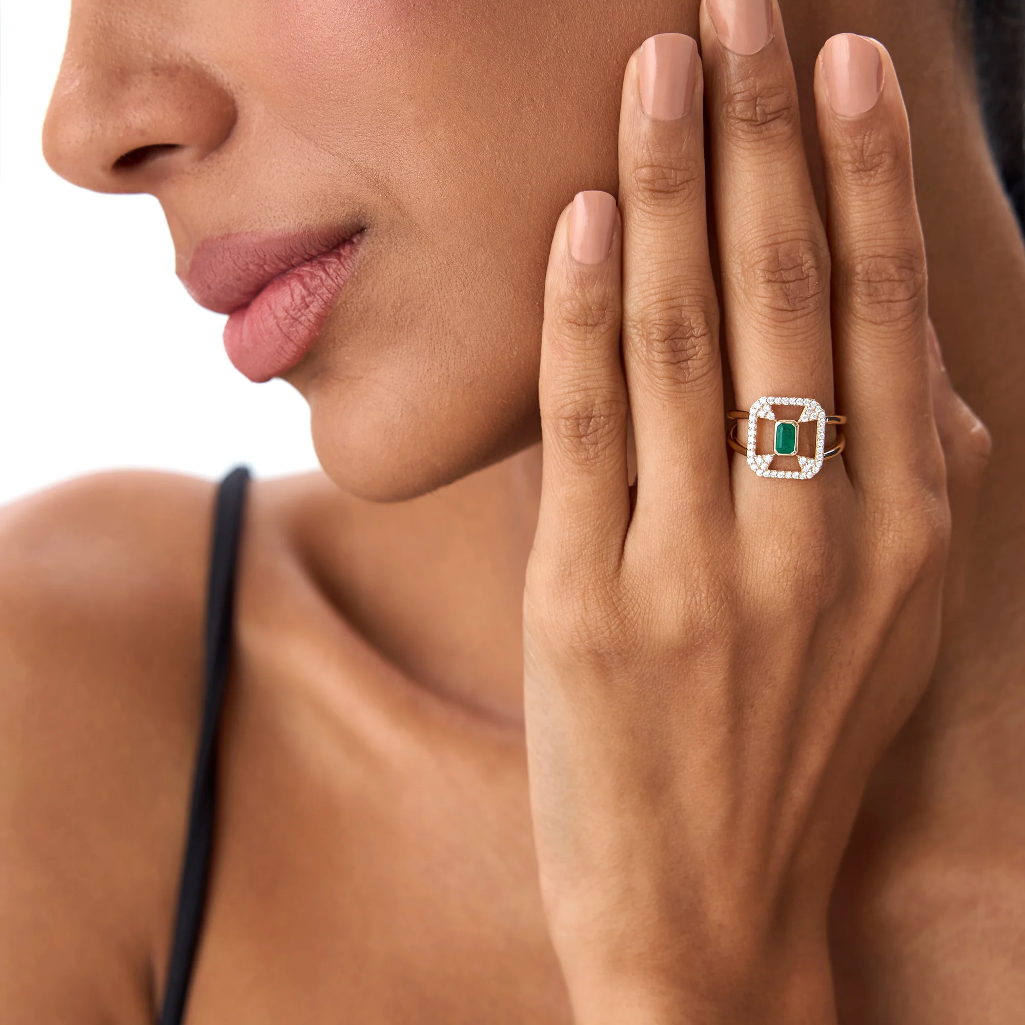 14k Art Deco Design Emerald Halo Ring - Image 9