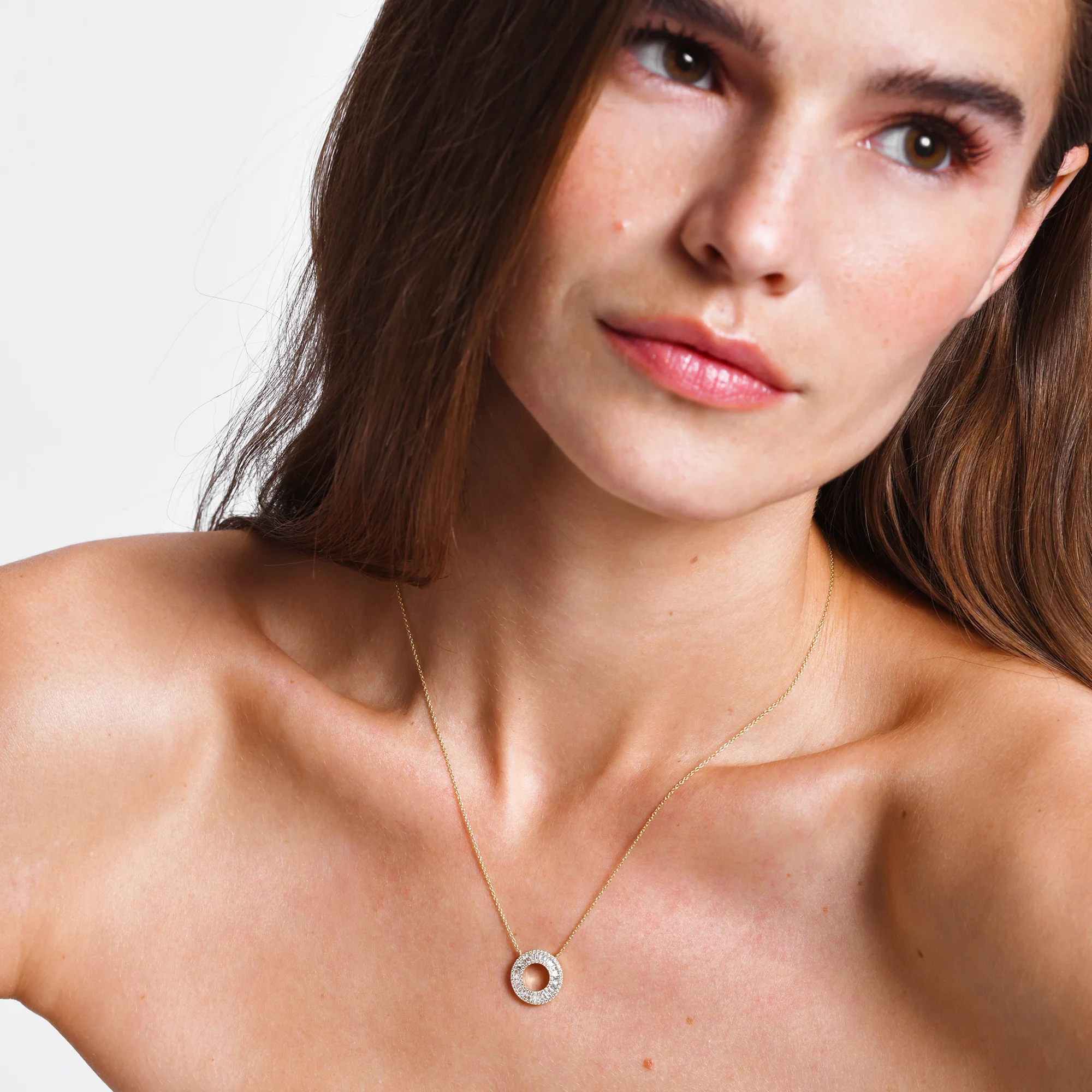 14k Baguette Diamond Circle Pendant Necklace - Image 3
