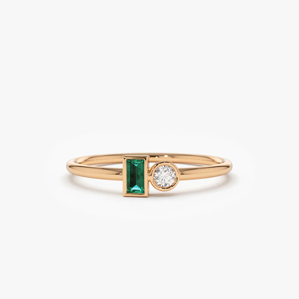 14k Baguette Emerald and Diamond Stackable Ring - Image 4