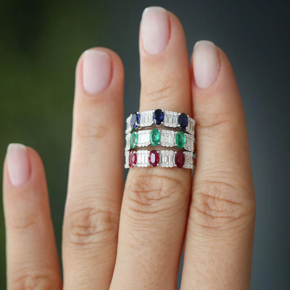 14K Baguette & Round Diamond with Genuine Emerald Ring - Image 4