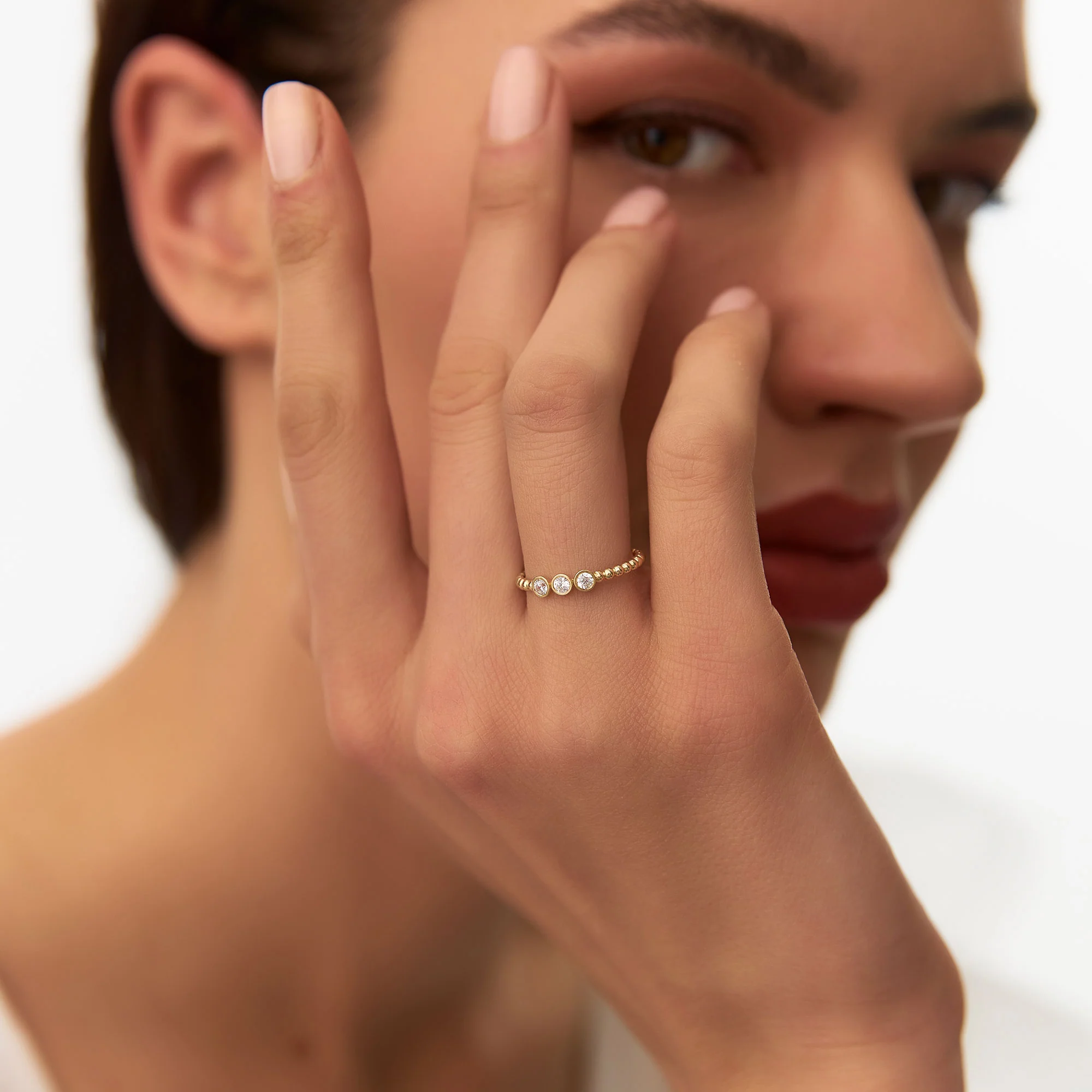 14k Beaded Three Stone Diamond Ring - Image 3