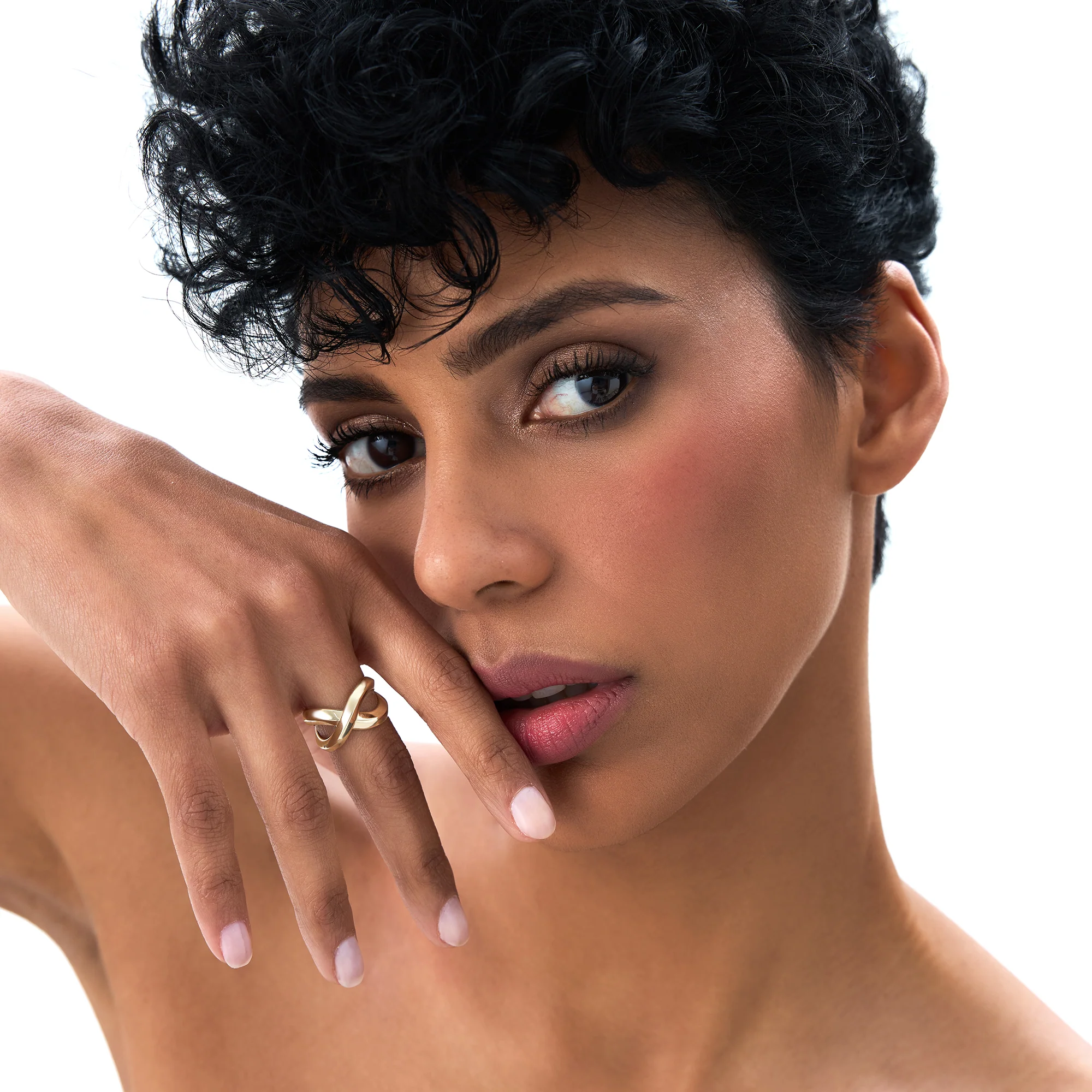 14K Chunky Gold Criss Cross Statement Ring - Image 4