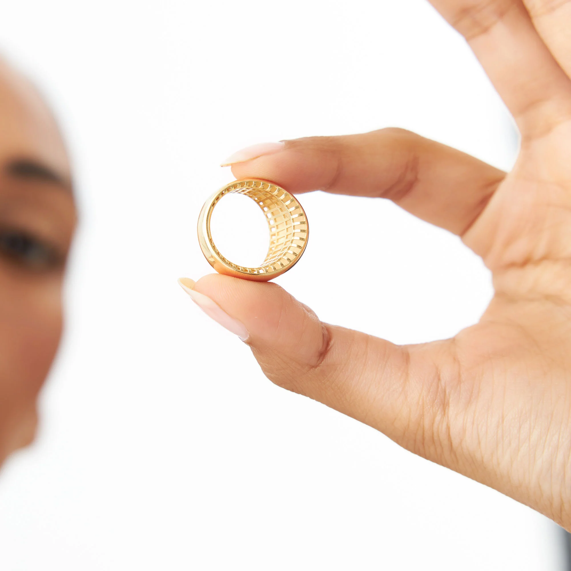 14k Chunky Gold Dome Graduating Statement Ring - Image 5