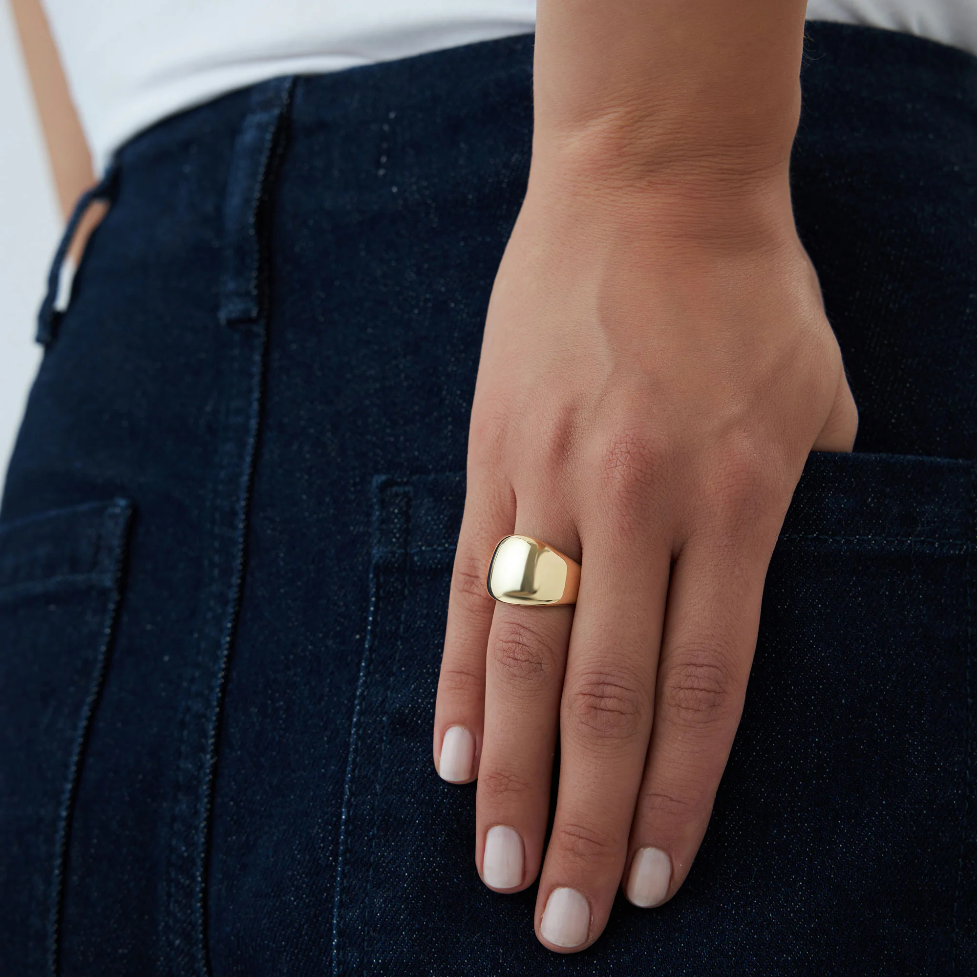 14k Chunky Gold Dome Graduating Statement Ring - Image 7