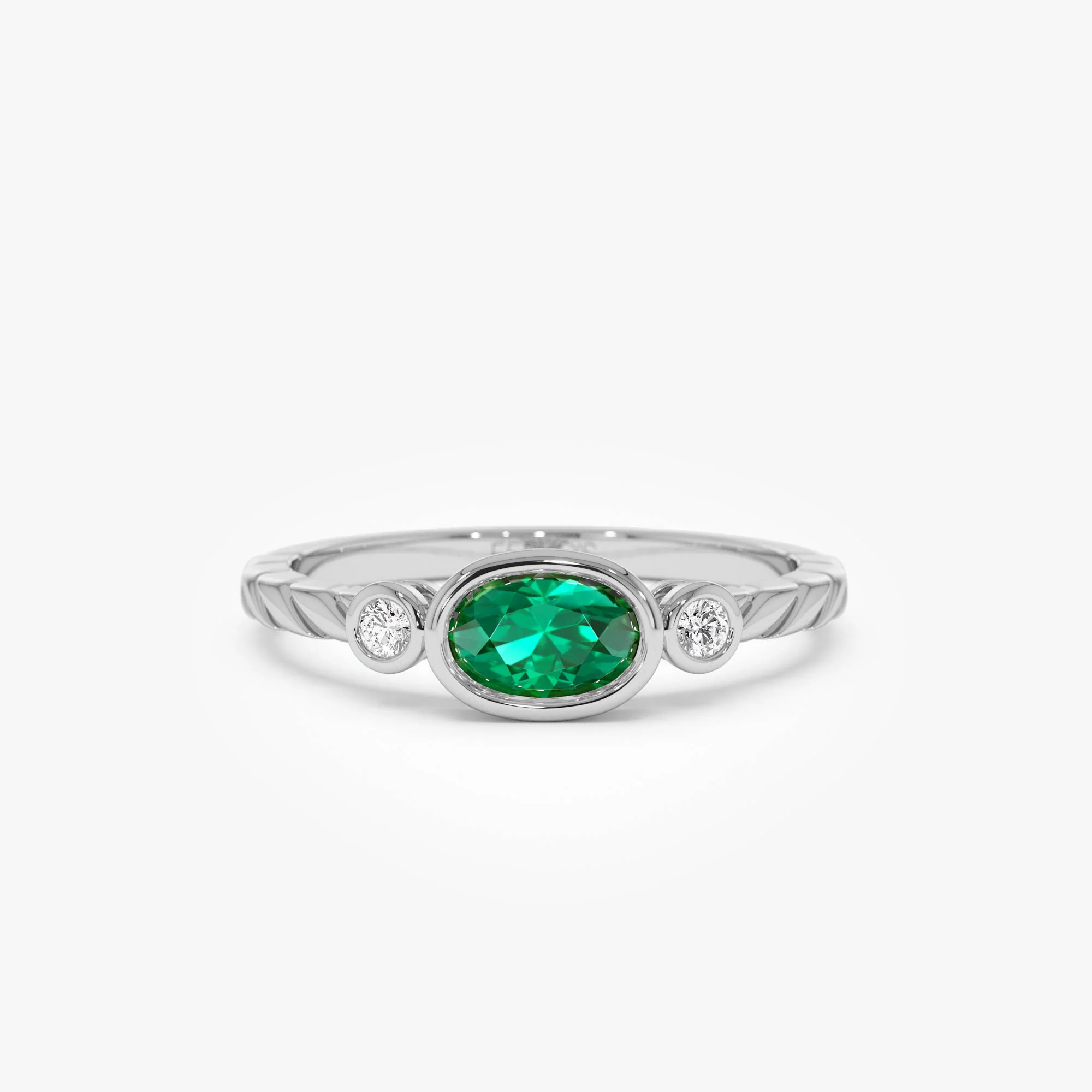14k Classic Emerald and Diamond Ring - Image 6