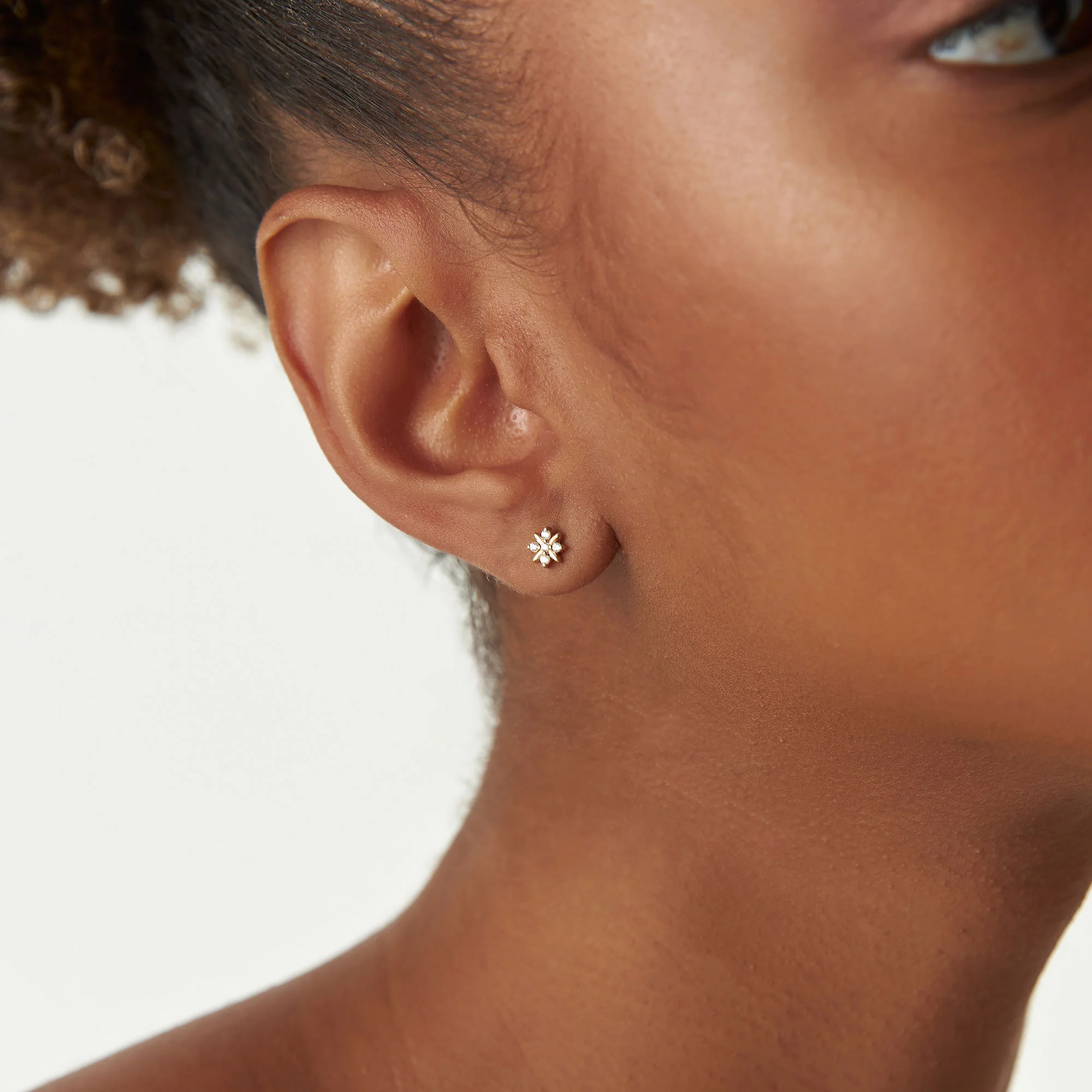 14k Dainty Crisscross Cluster Diamond Studs - Image 4