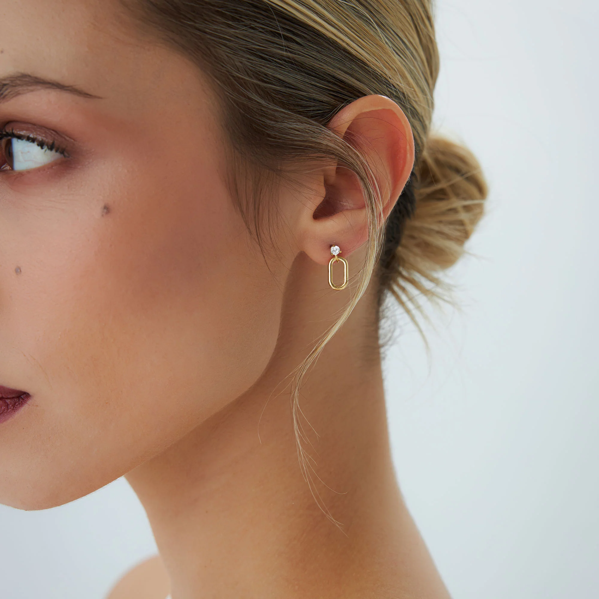 14k Dainty Dangline Oval Link Diamond Earrings - Image 5