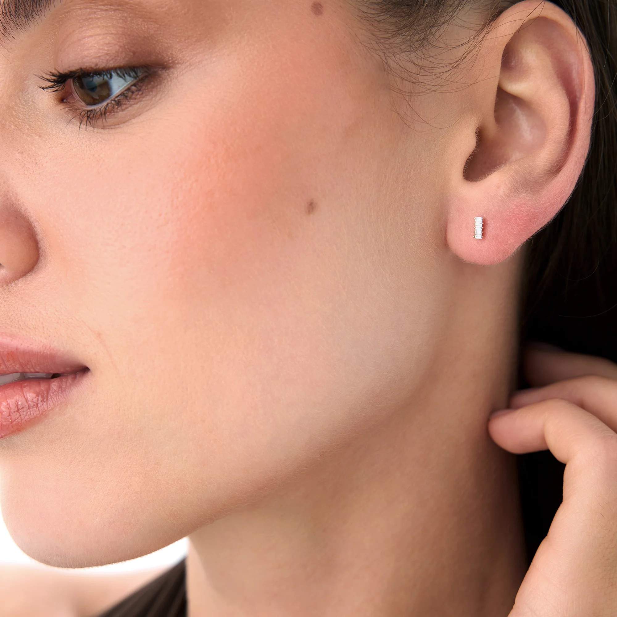 14k Diamond Baguette Bar Stud Earrings - Image 4