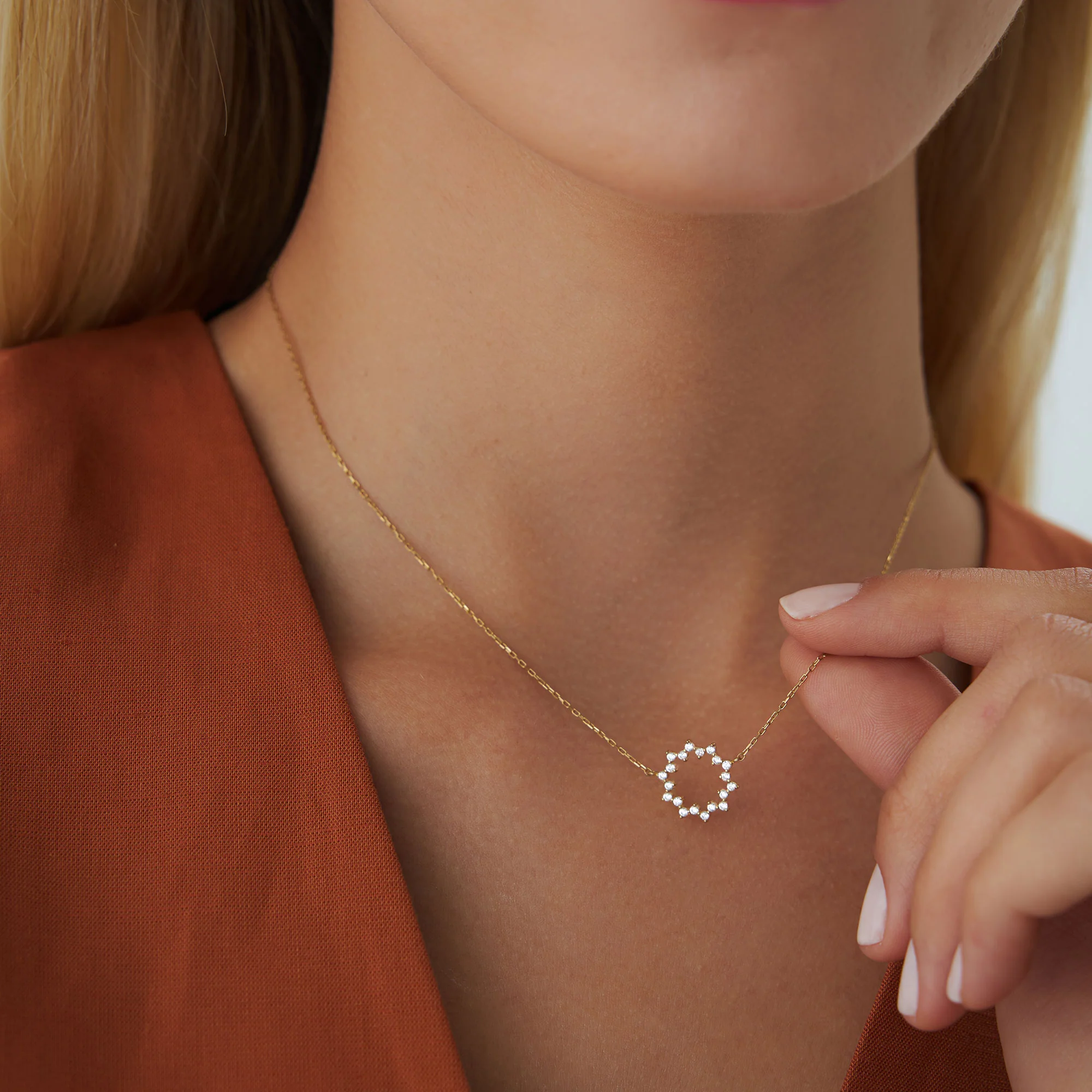 14k Diamond Sun Circle Necklace - Image 5