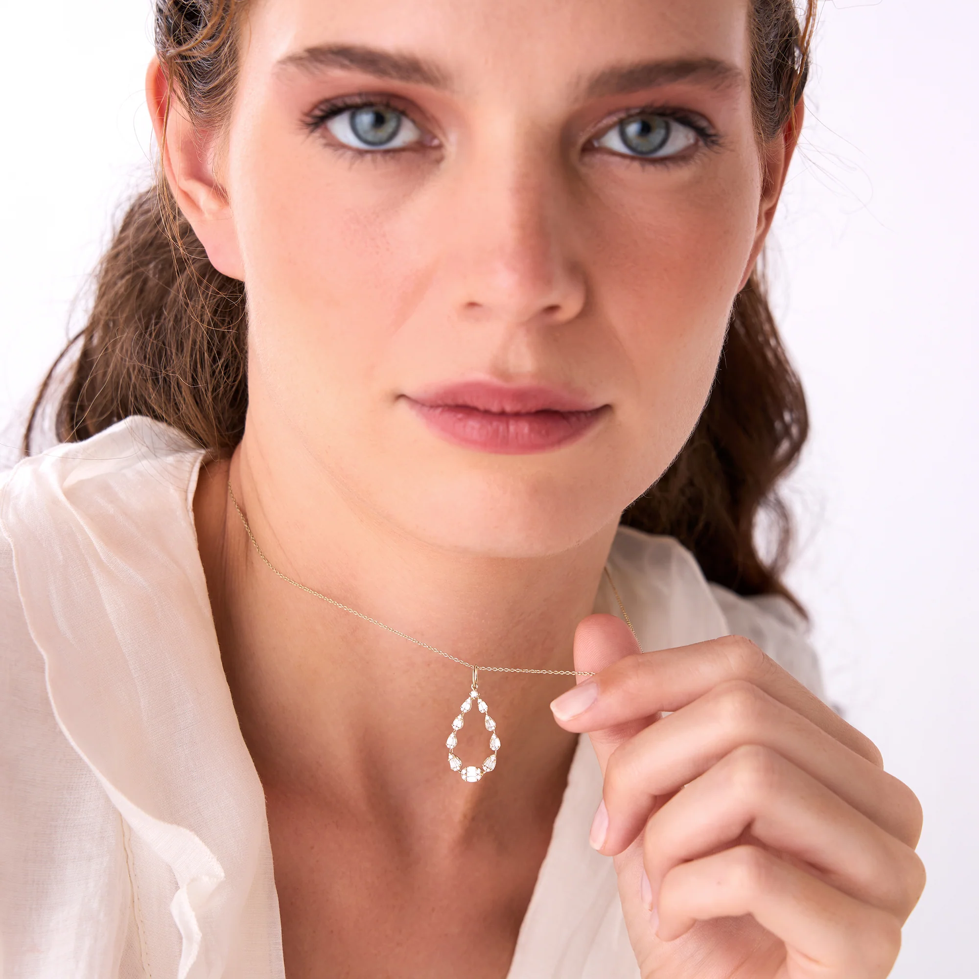 14k Elegant Diamond Pear Shape Necklace - Image 3