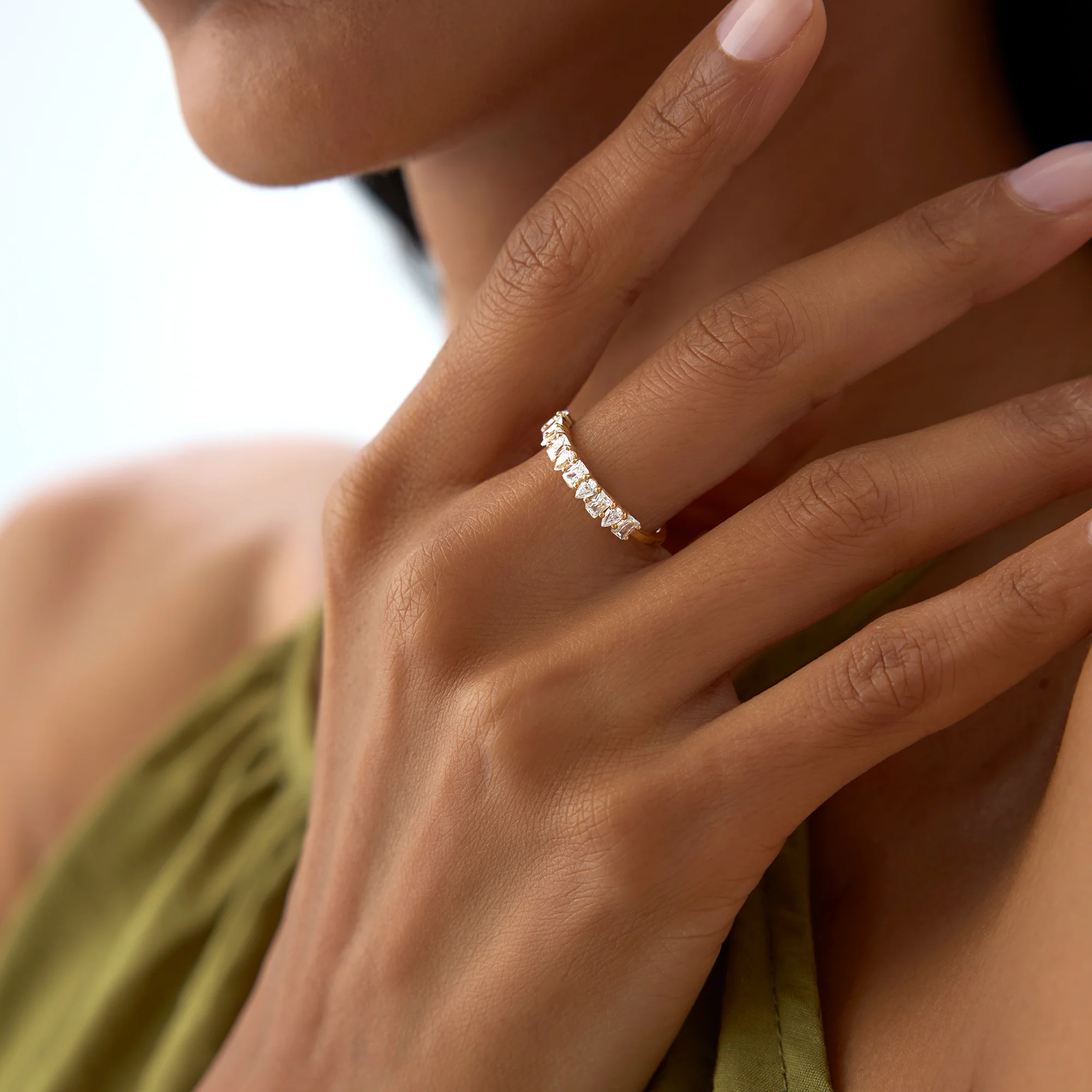 14k Emerald and Pear Shape Diamond Ring - Image 3
