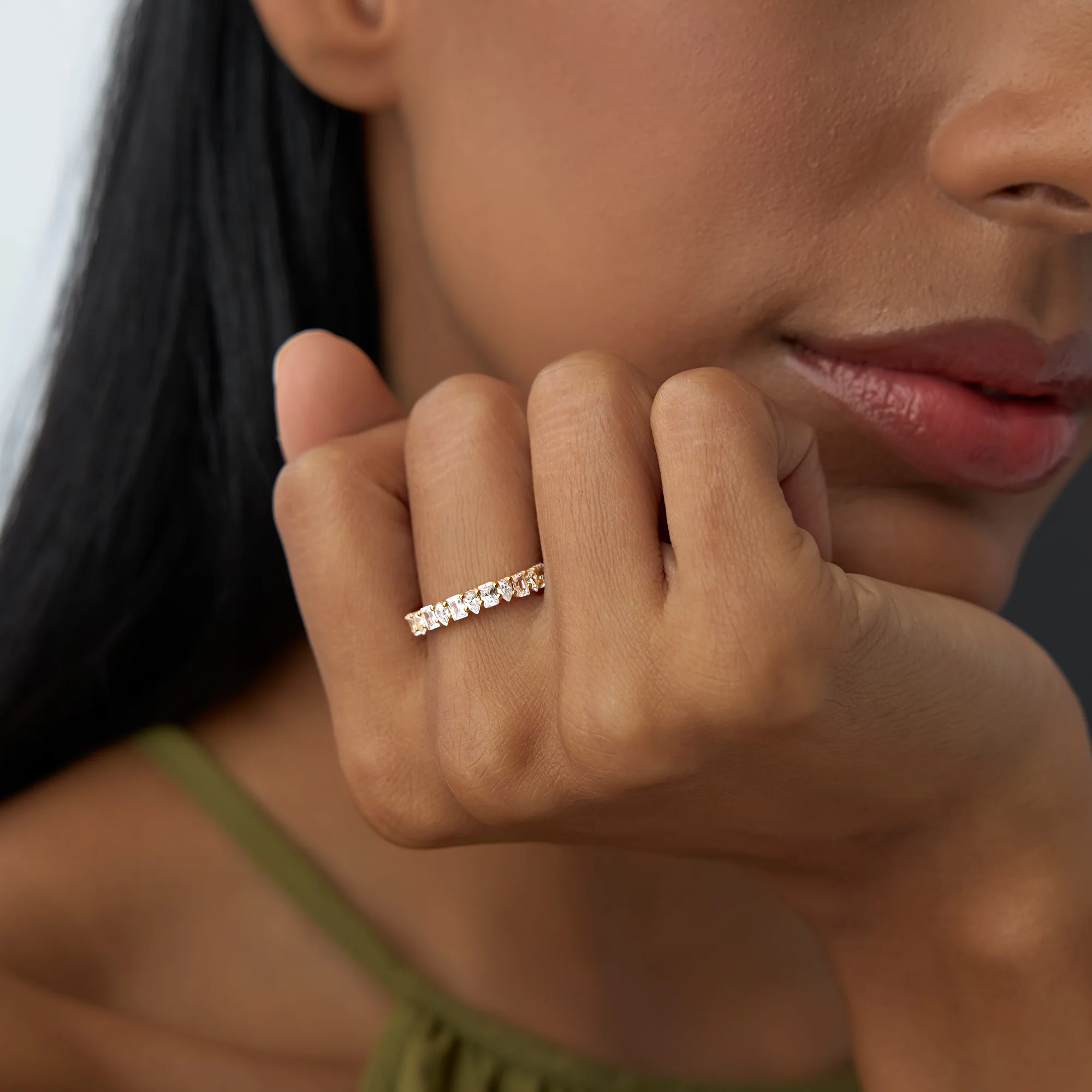 14k Emerald and Pear Shape Diamond Ring - Image 4