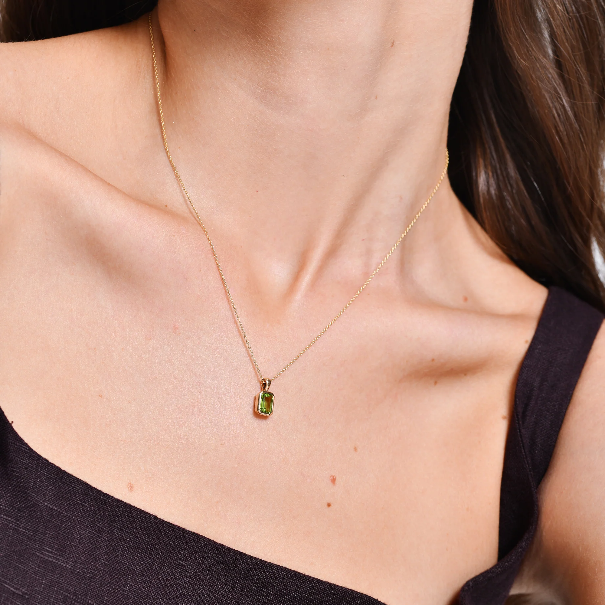 14K Emerald Cut Peridot Vertical Bezel Setting Pendant - Image 2