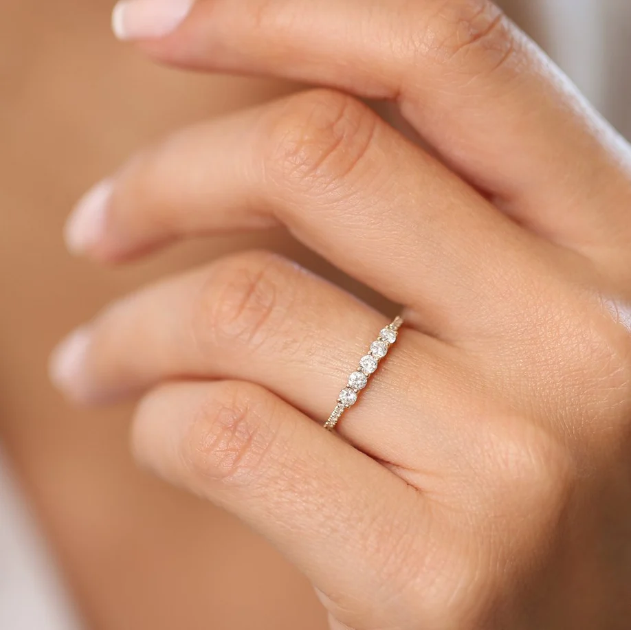 14K Gold 5 Stone Diamond Anniversary Ring - Image 3