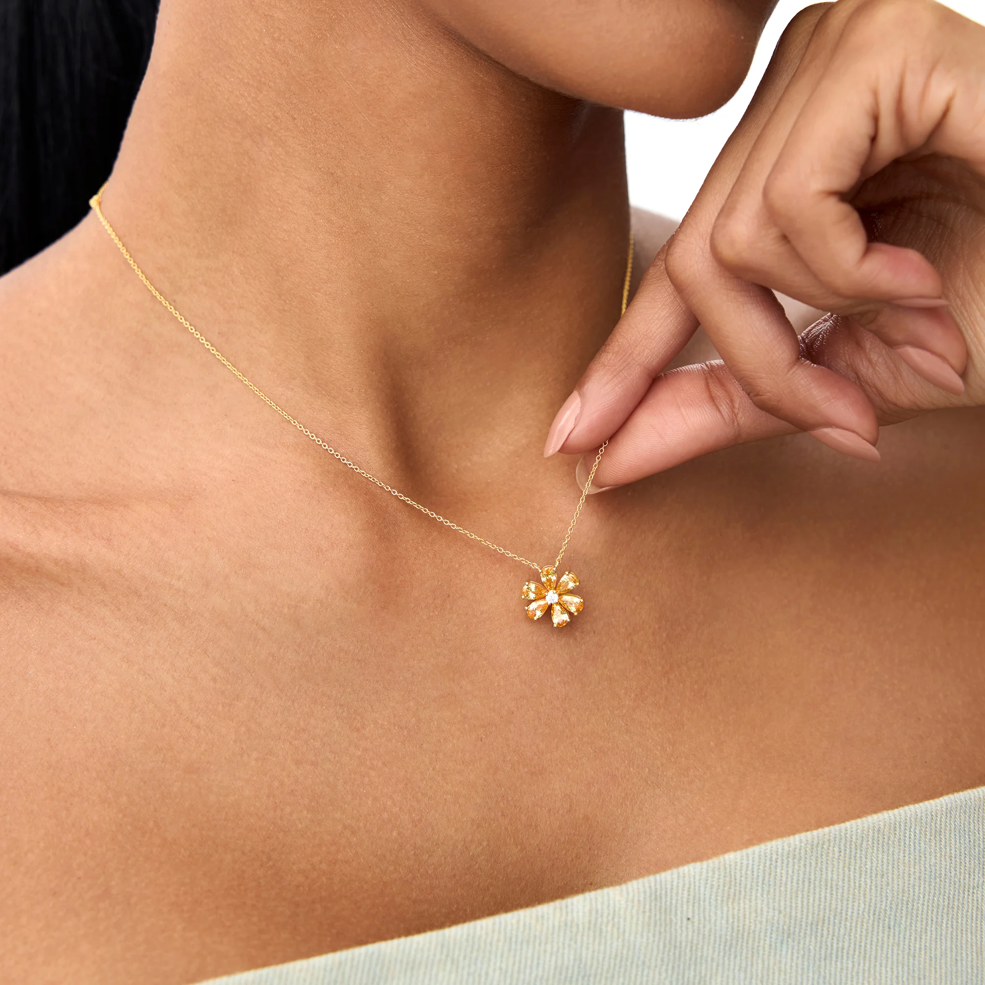 14K Gold Citrine Flower Necklace - Image 4
