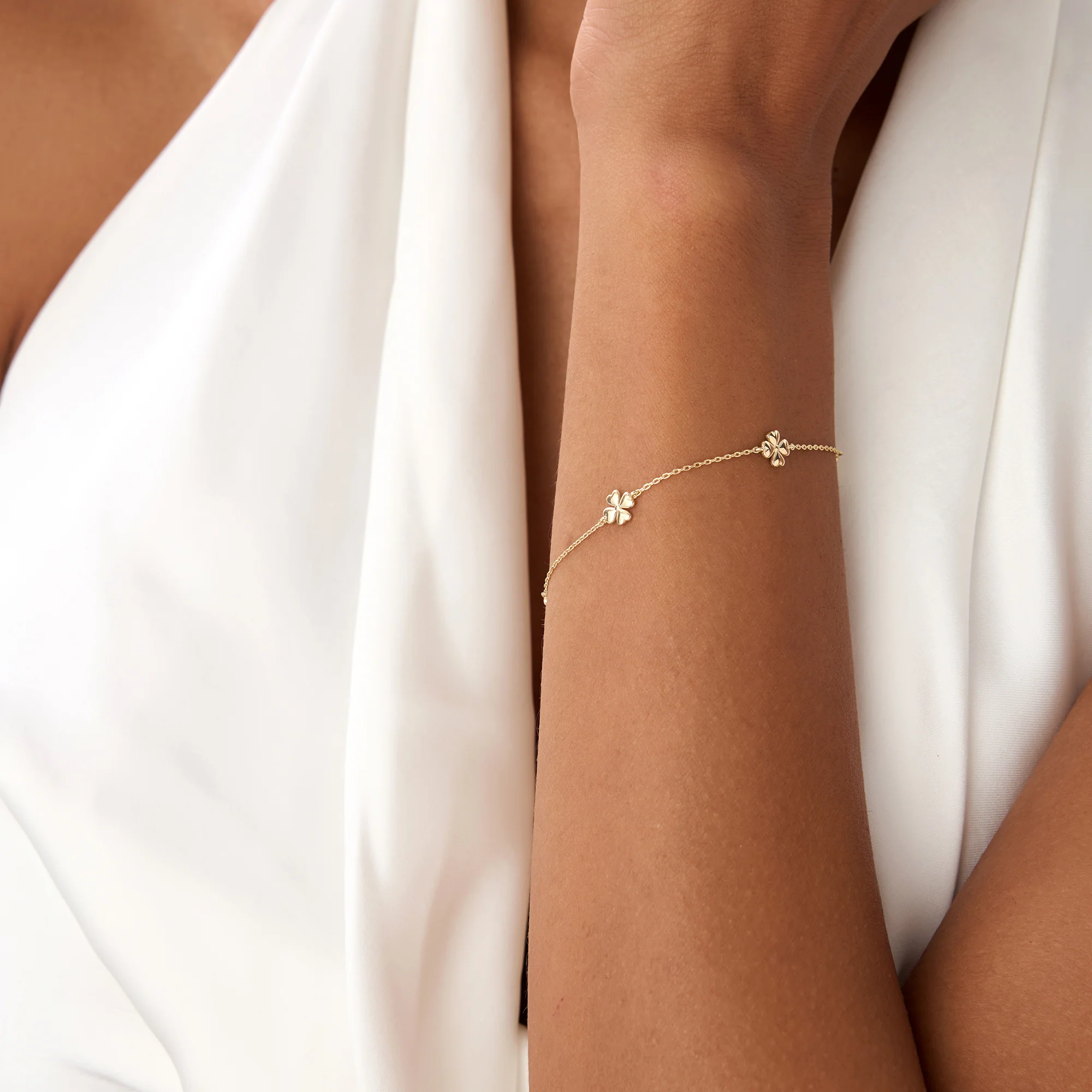 14k Gold Clover Station Bracelet - Image 3