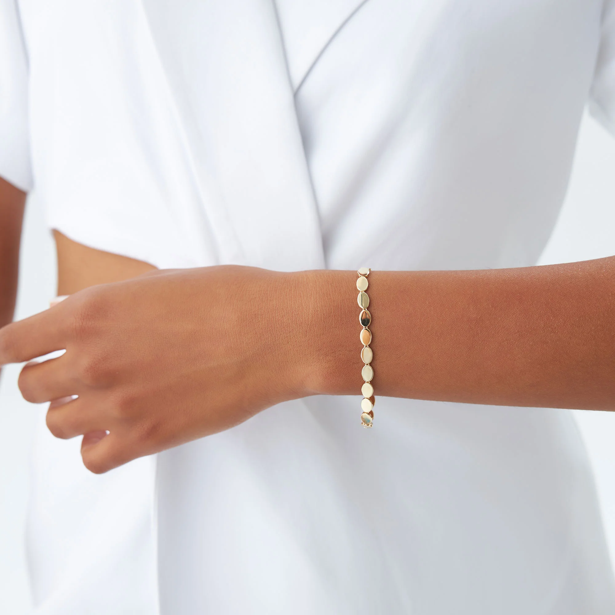 14k Gold Oval Link Stacking Bracelet - Image 4