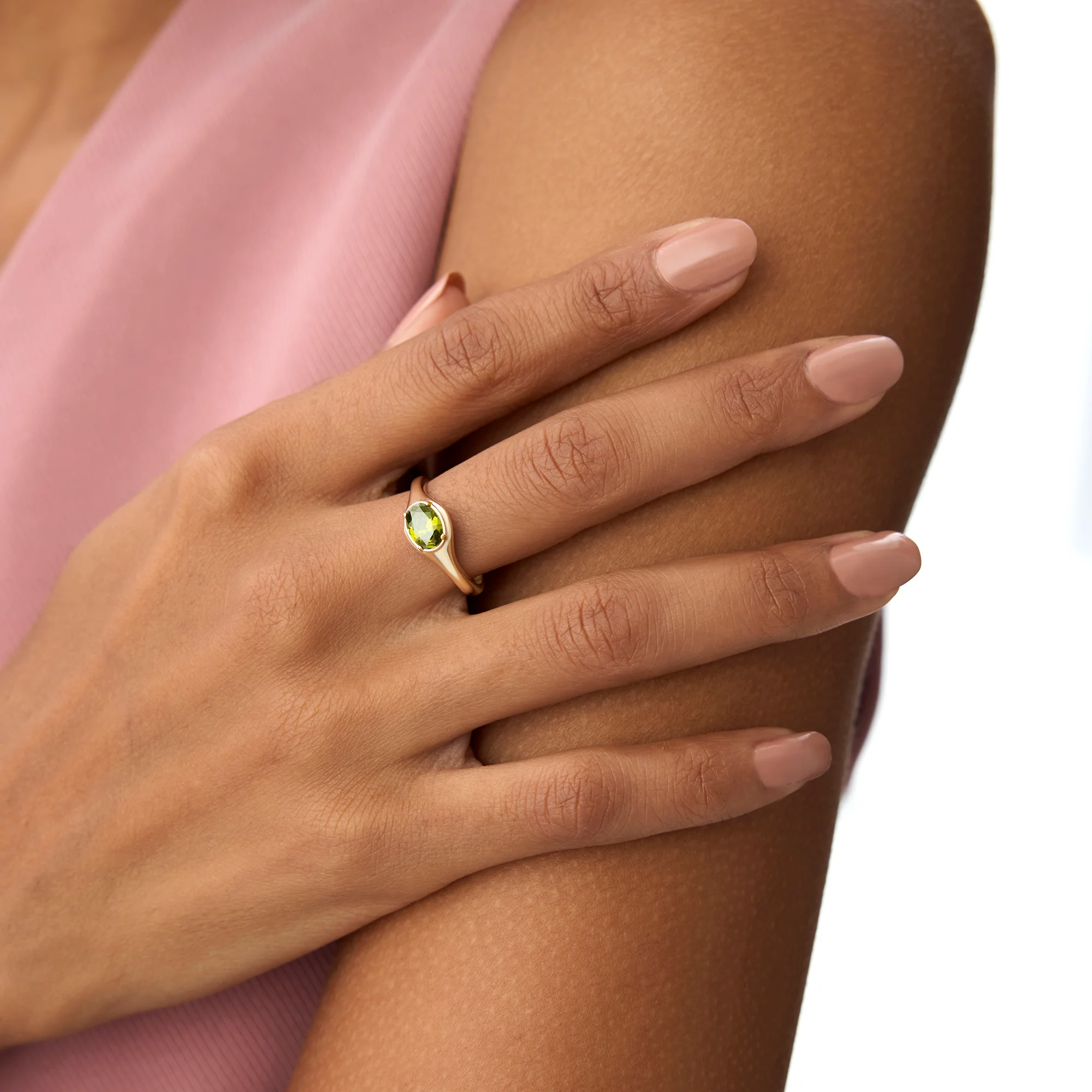 14K Oval Shape Prong Setting Peridot Ring - Image 3