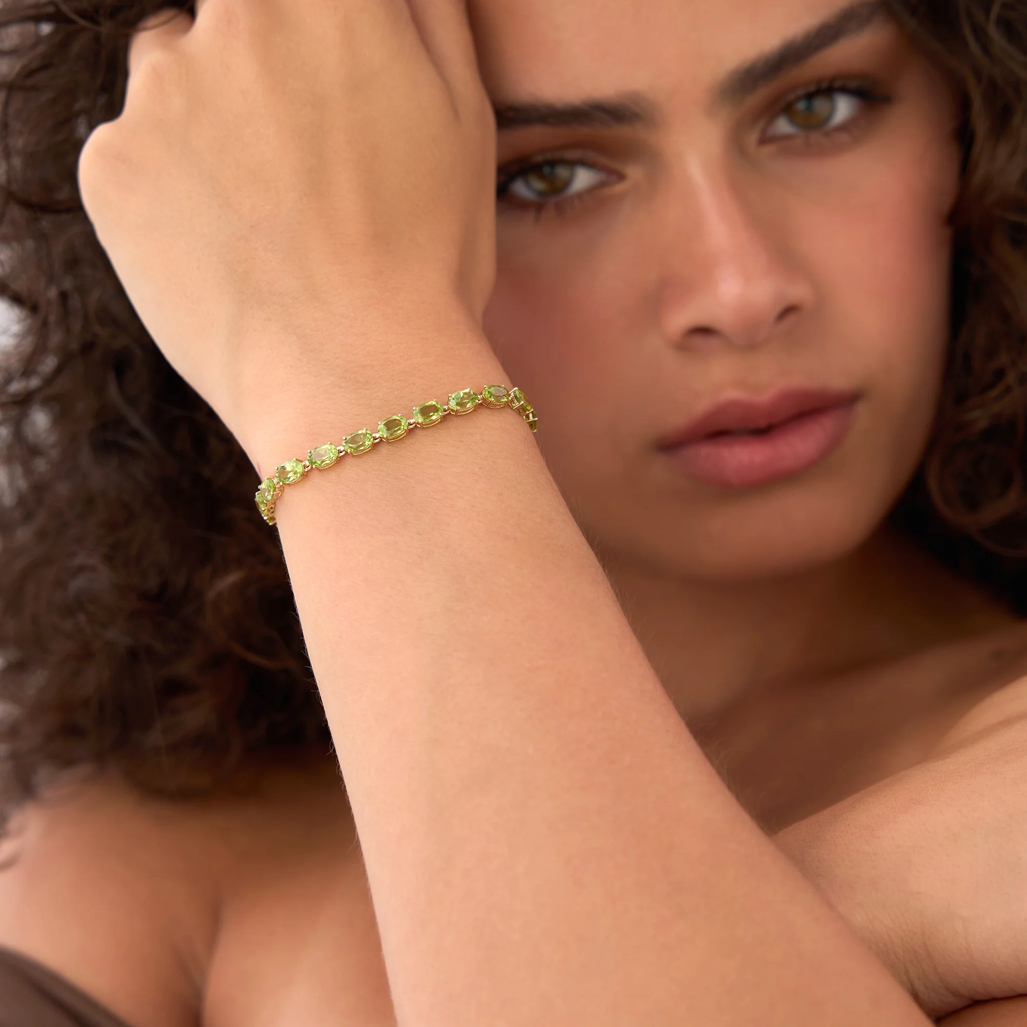 14K Gold Oval Shaped Peridot Tennis Bracelet 13.70 ctw - Image 2
