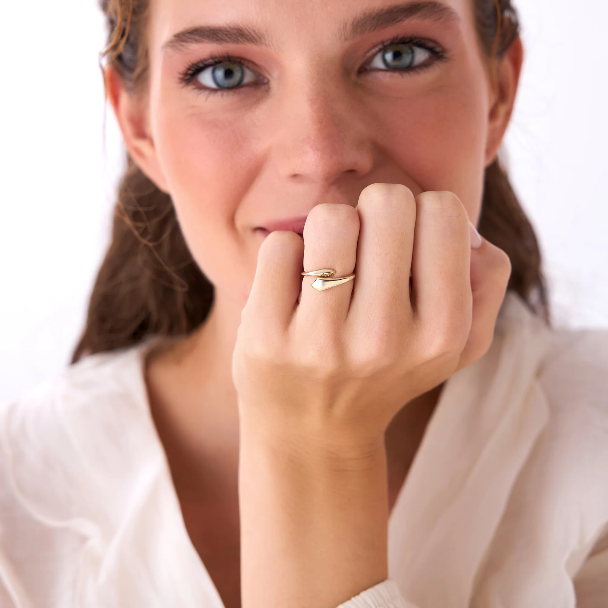 14K Gold Tapered  Bypass Ring - Image 4