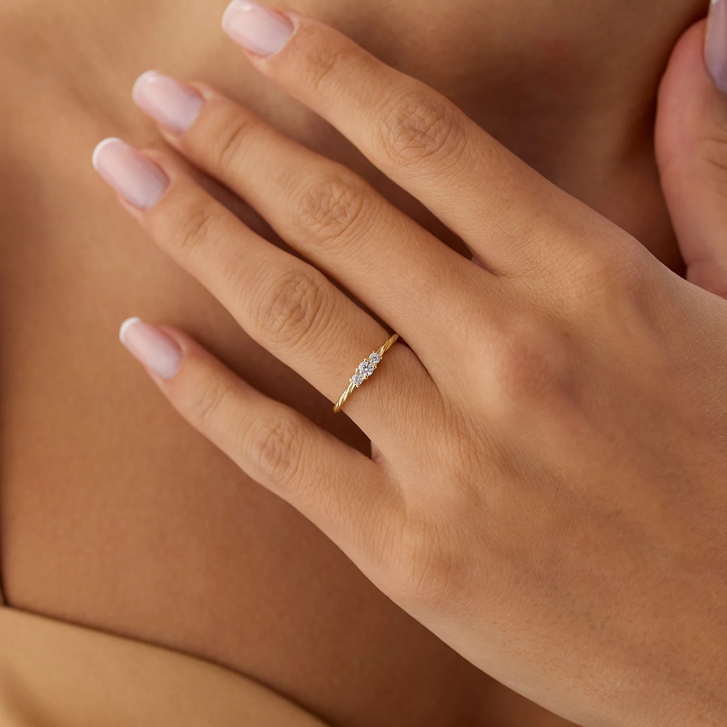 14k Gold Three Stone Dainty Diamond Twisted Ring - Image 3