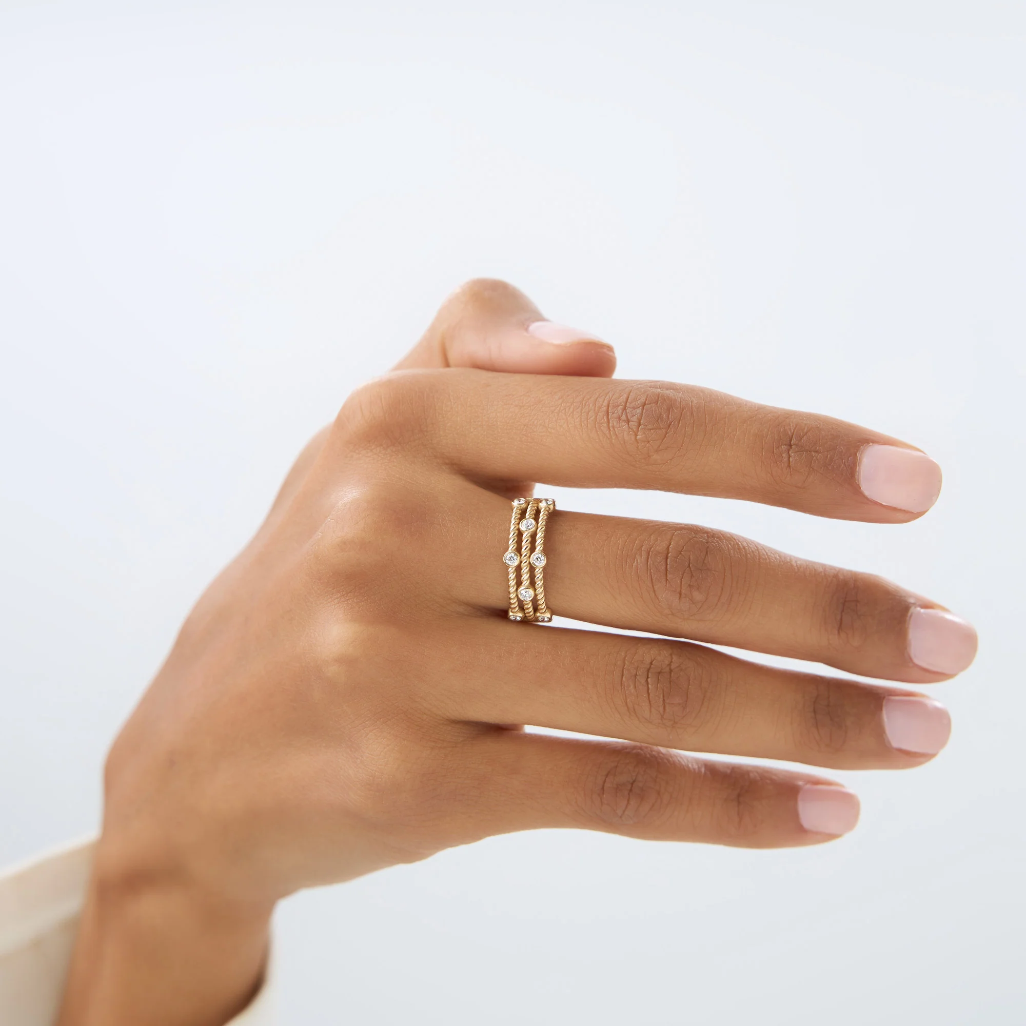 14K Gold Twisted Rope Triple Diamond Ring - Image 8
