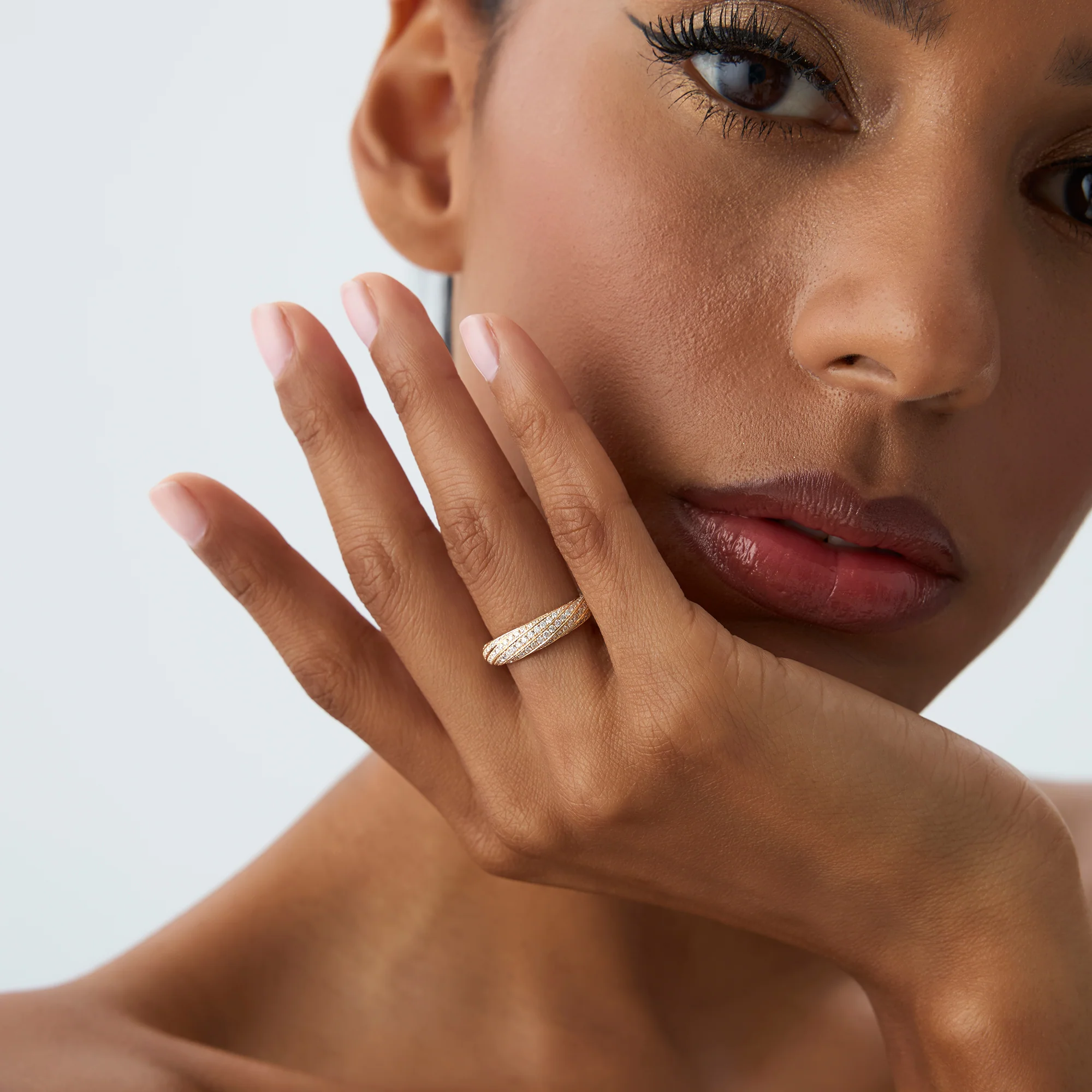 14k Gold Unique Twist Design Pave Diamond Ring - Image 2