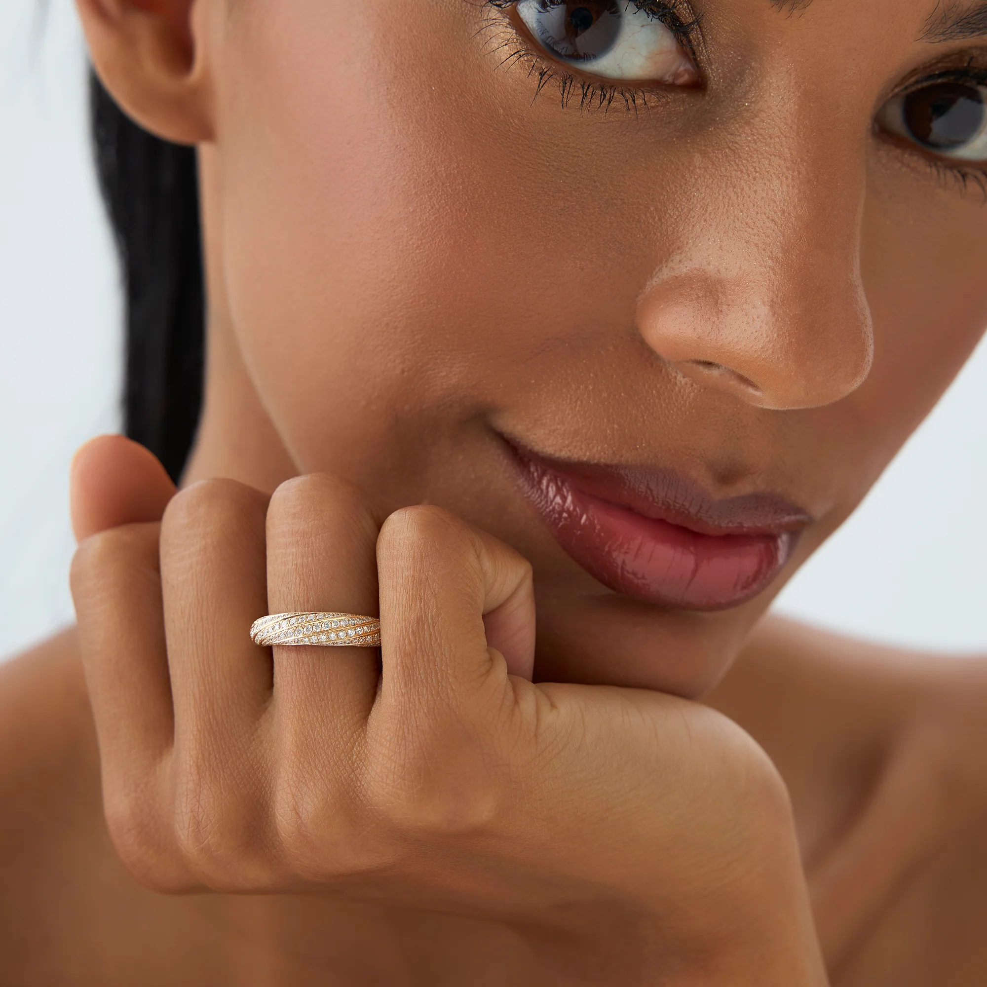 14k Gold Unique Twist Design Pave Diamond Ring - Image 3