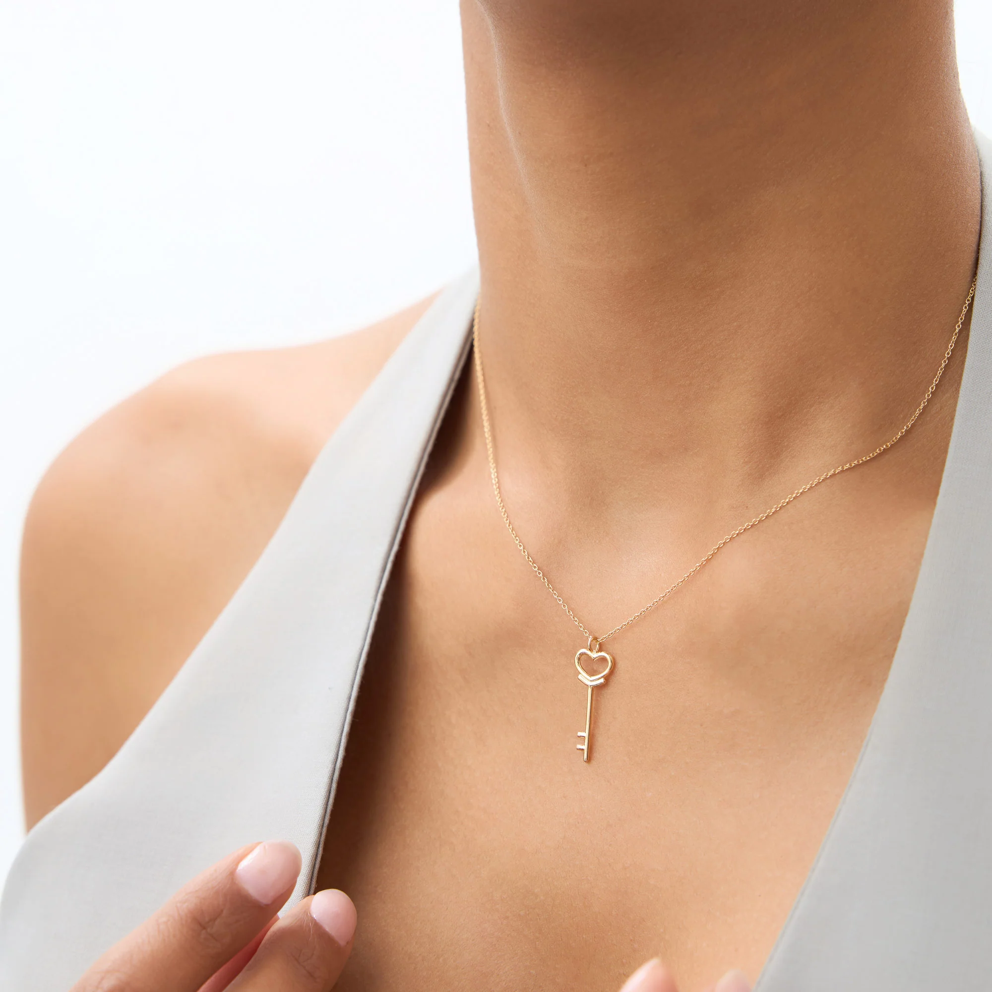 14K Heart Key Necklace - Image 3