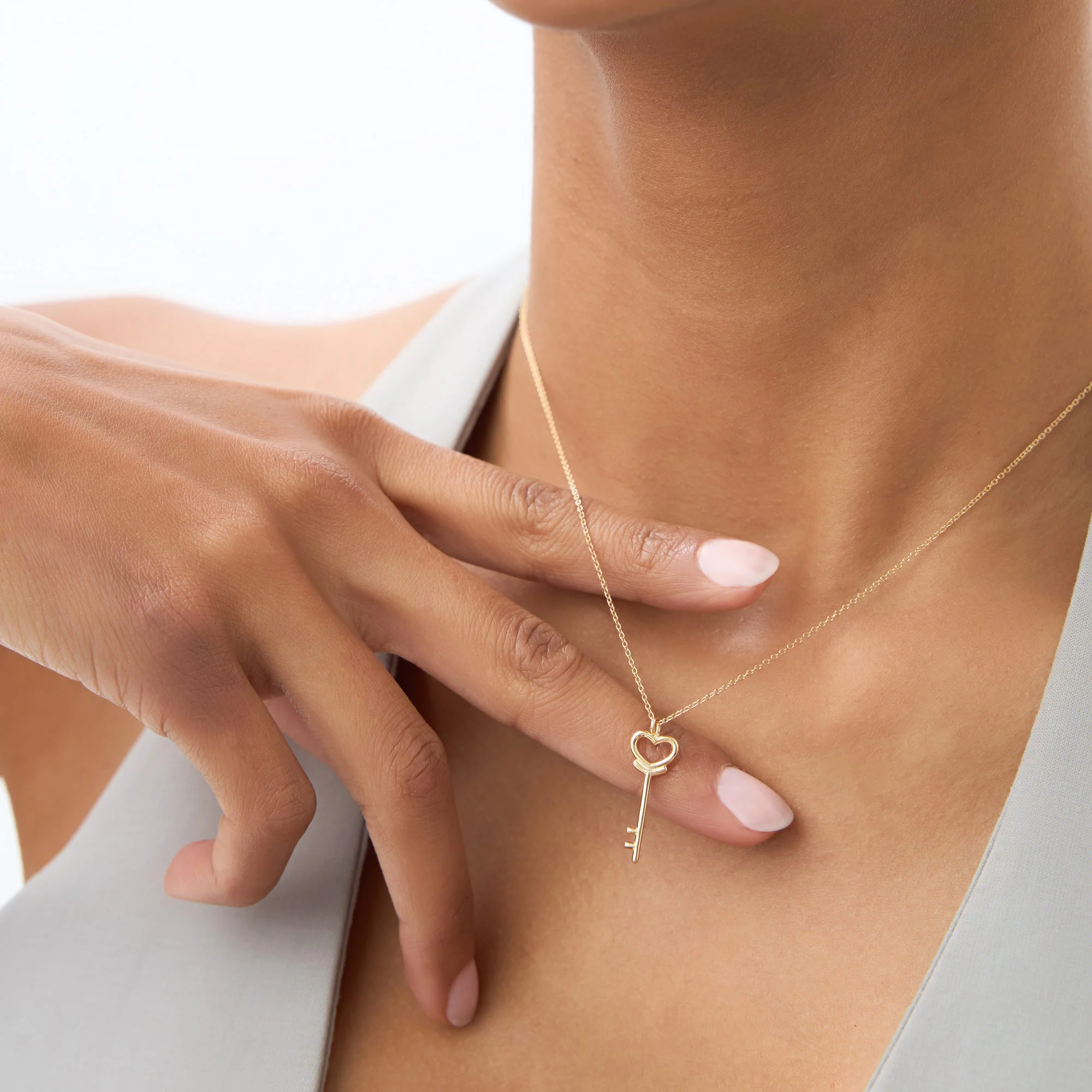 14K Heart Key Necklace - Image 4