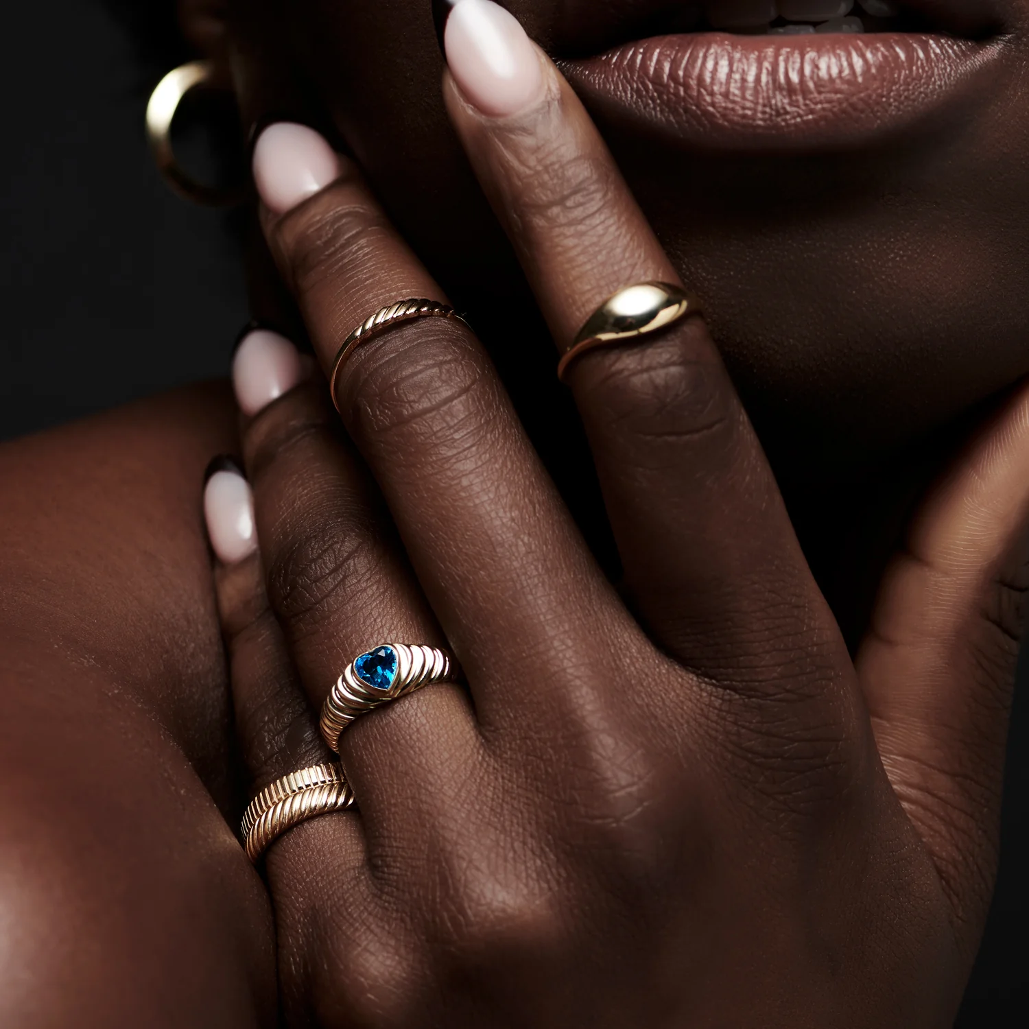 14k Heart Shape Blue Topaz Beveled Ring - Image 3