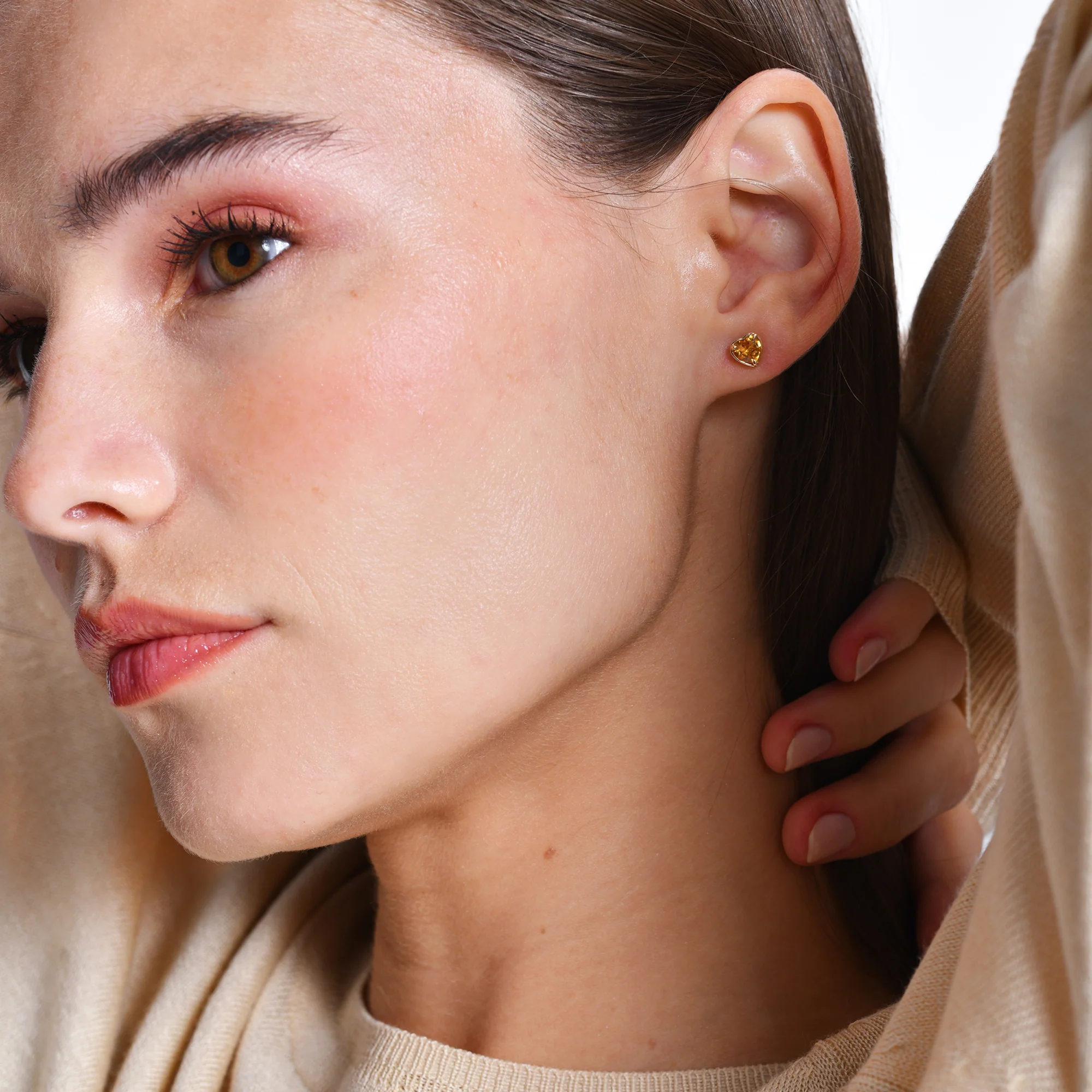 14K Heart Shaped Citrine Stud Earrings - Image 3