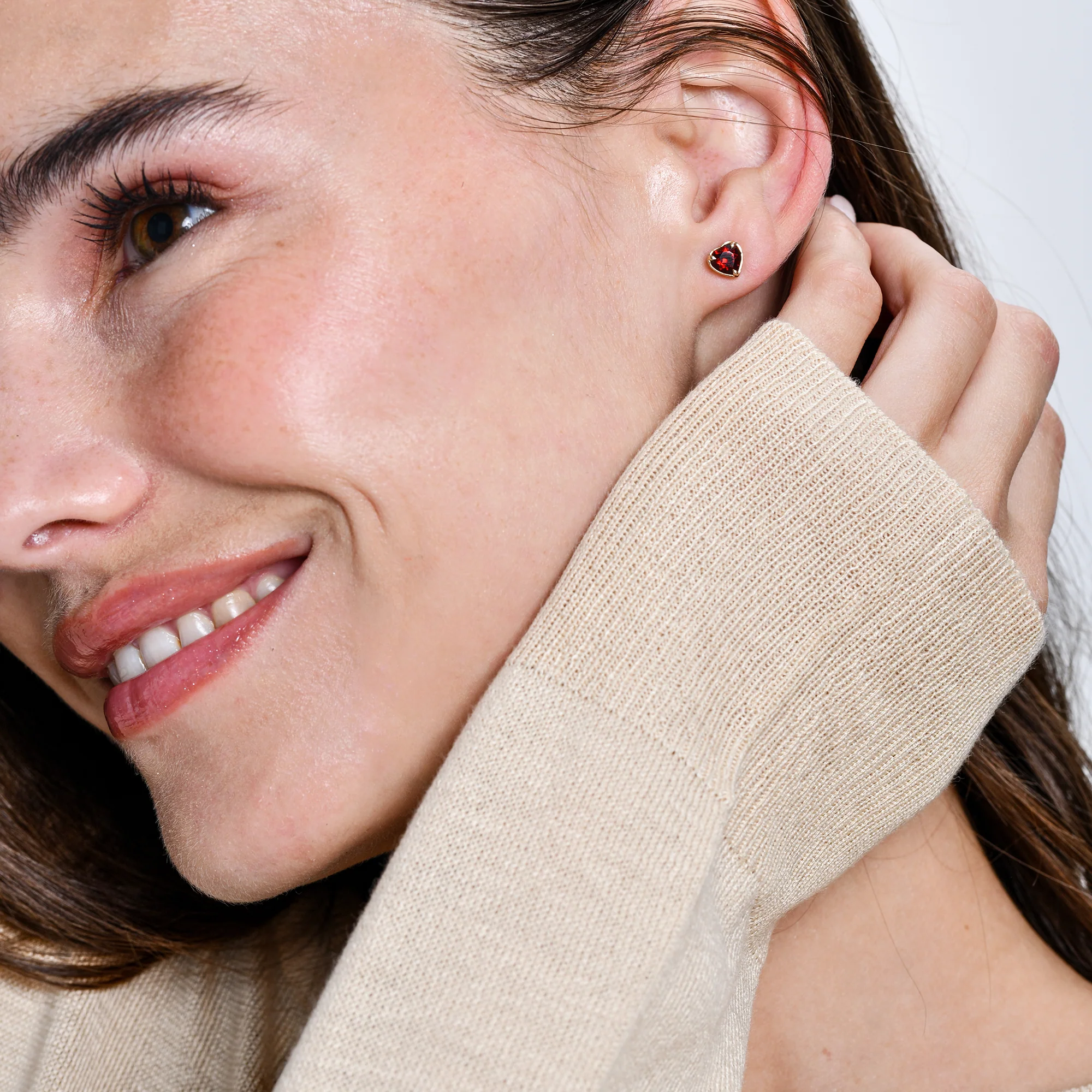 14K Heart Shaped Garnet Stud Earrings - Image 2
