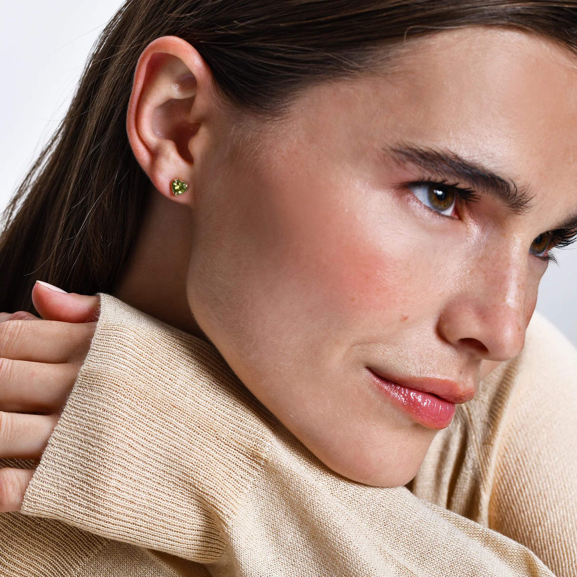 14K Heart Shaped Peridot Stud Earrings - Image 3