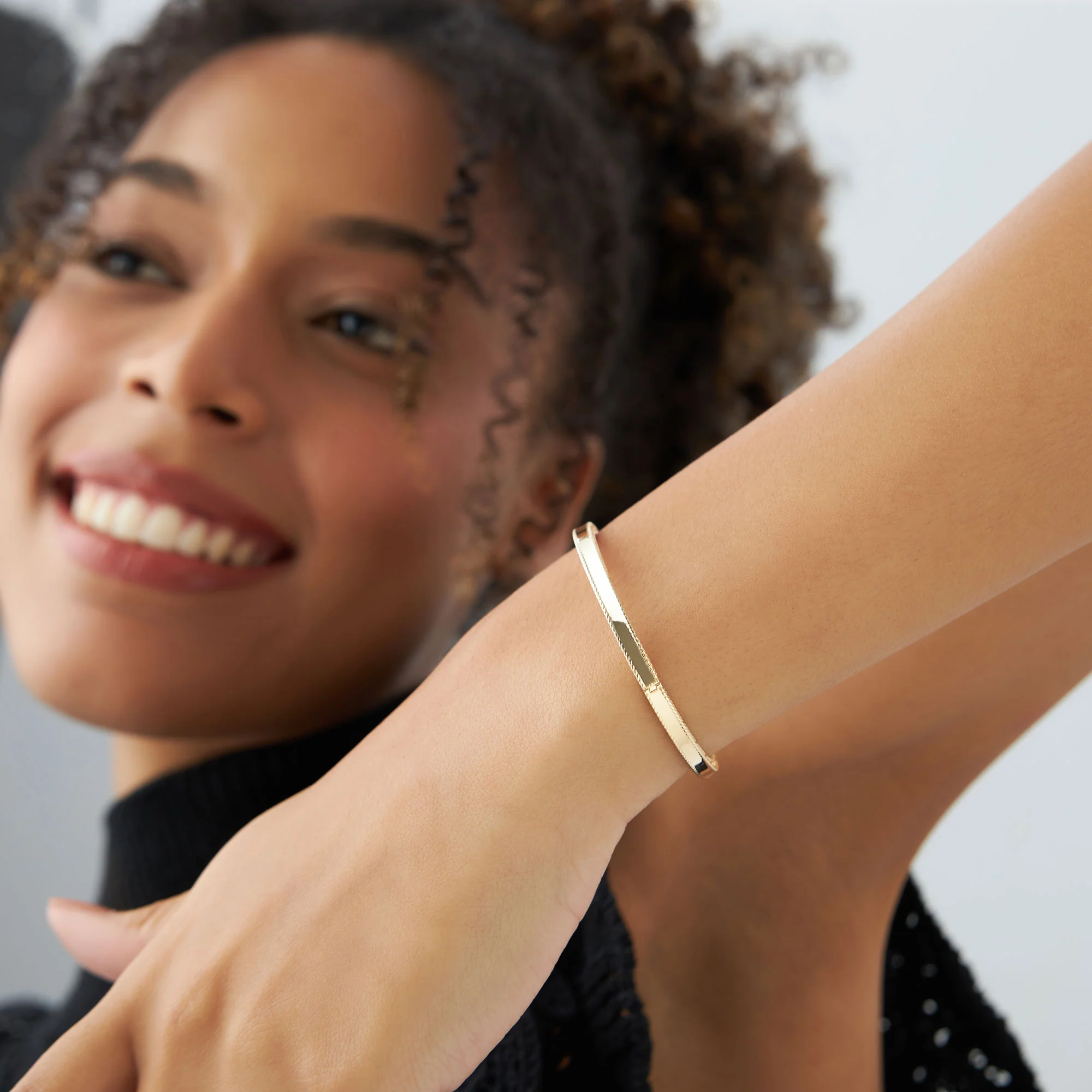 14K Milgrain Edge Gold Bangle Bracelet - Image 2