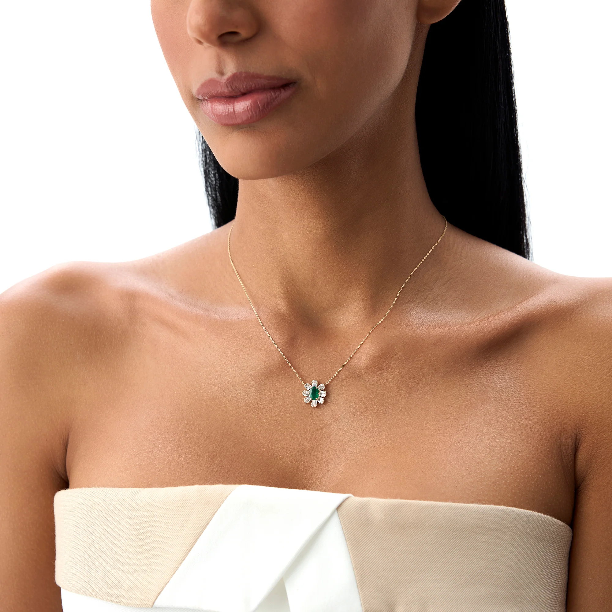 14k Oval Shape Emerald Necklace with Baguettes - Image 4