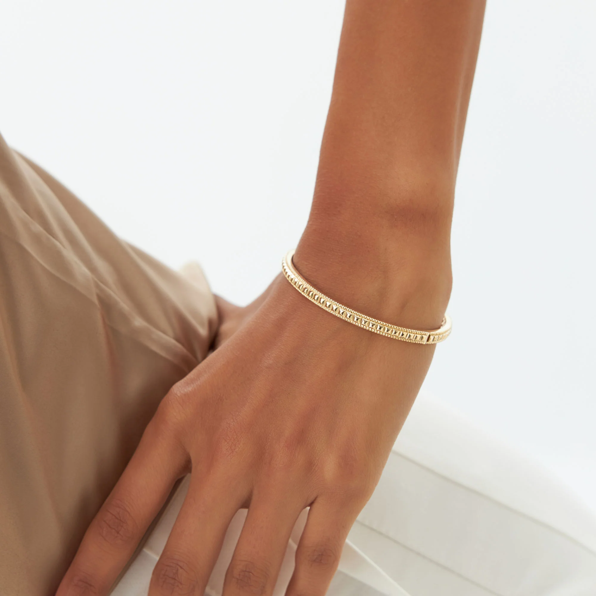 14k Pyramid Gold Bangle Bracelet - Image 2