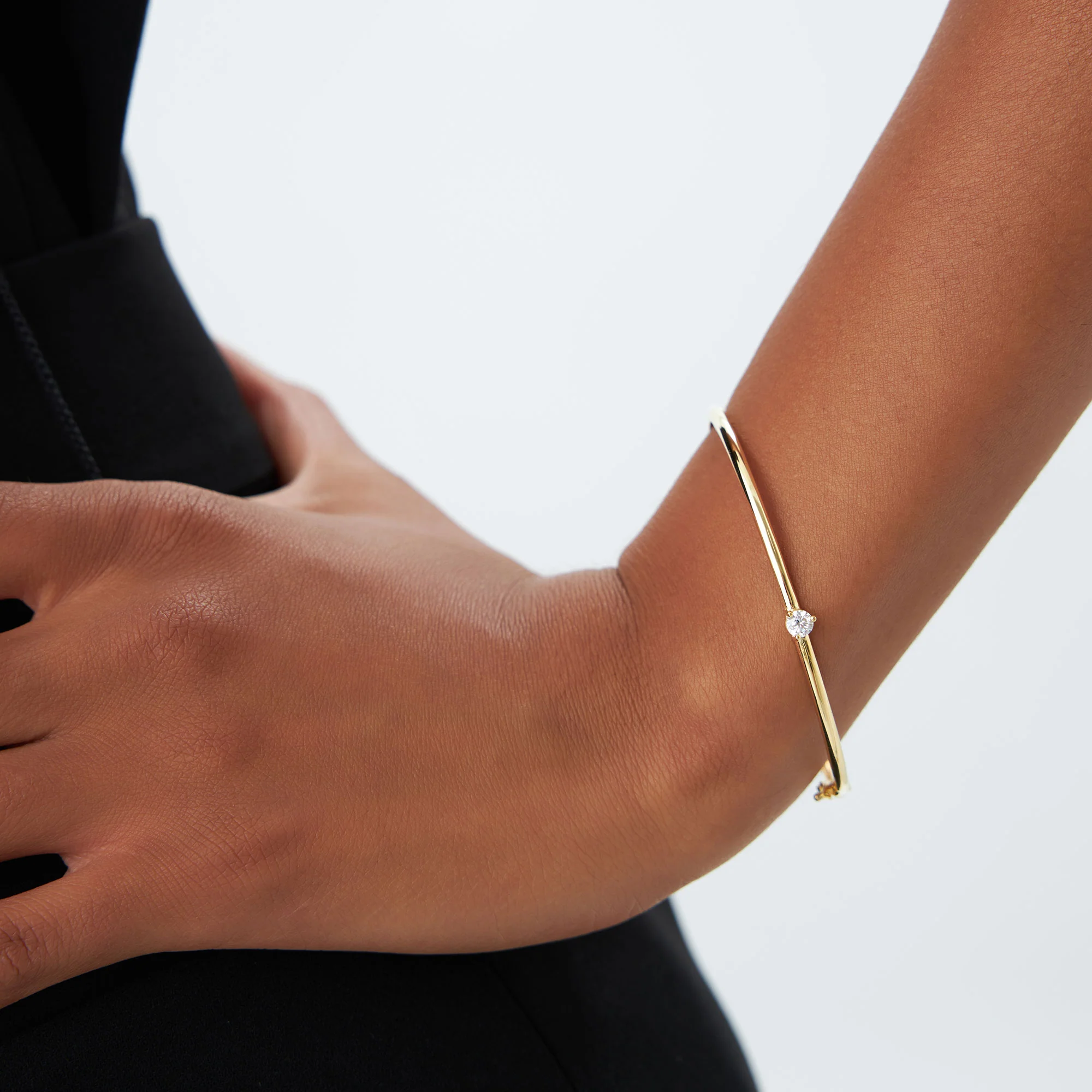 14k Solitaire Diamond Bangle Bracelet 0.10 - 0.30 ctw - Image 7
