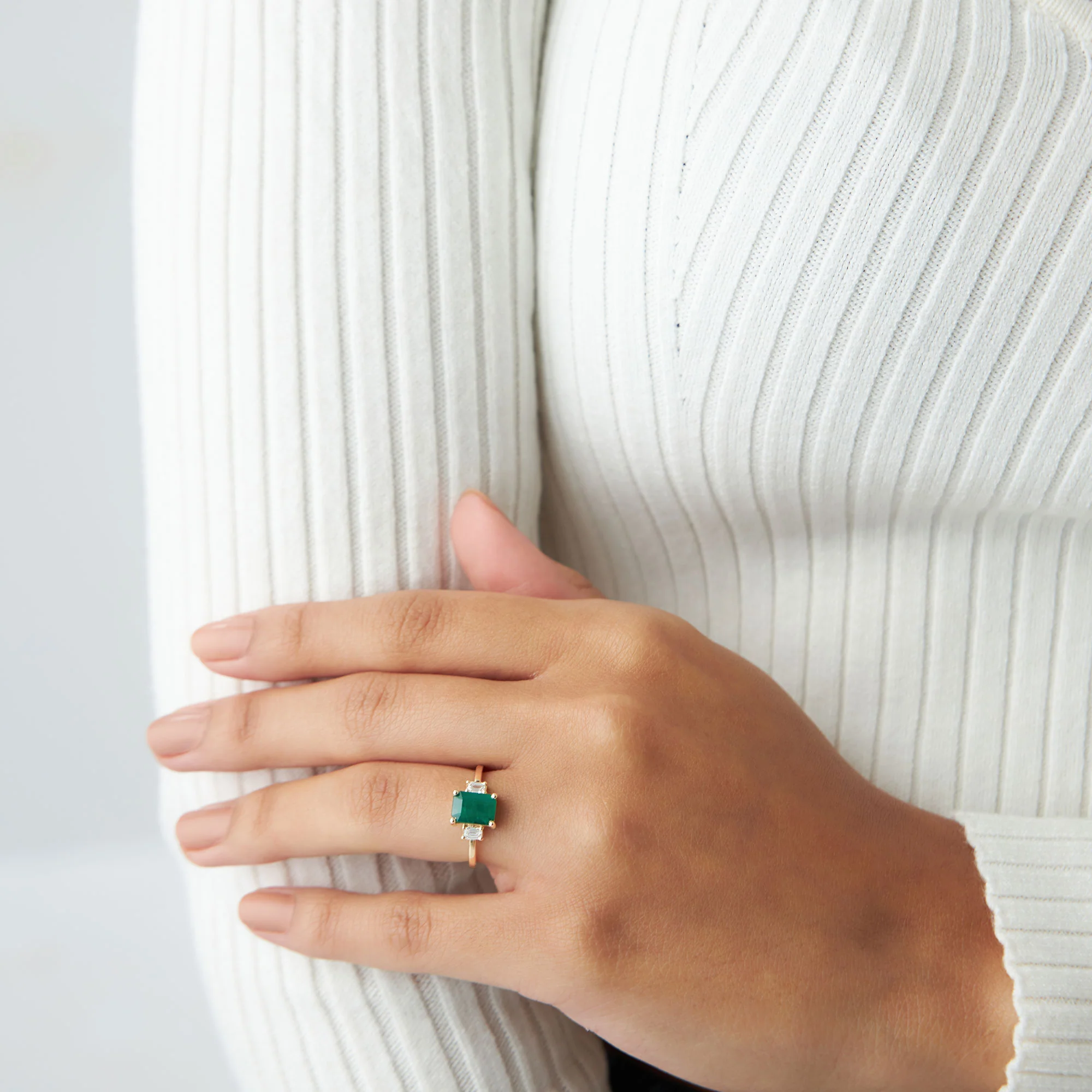 14k Three Stone Emerald Engagement Ring - Image 3