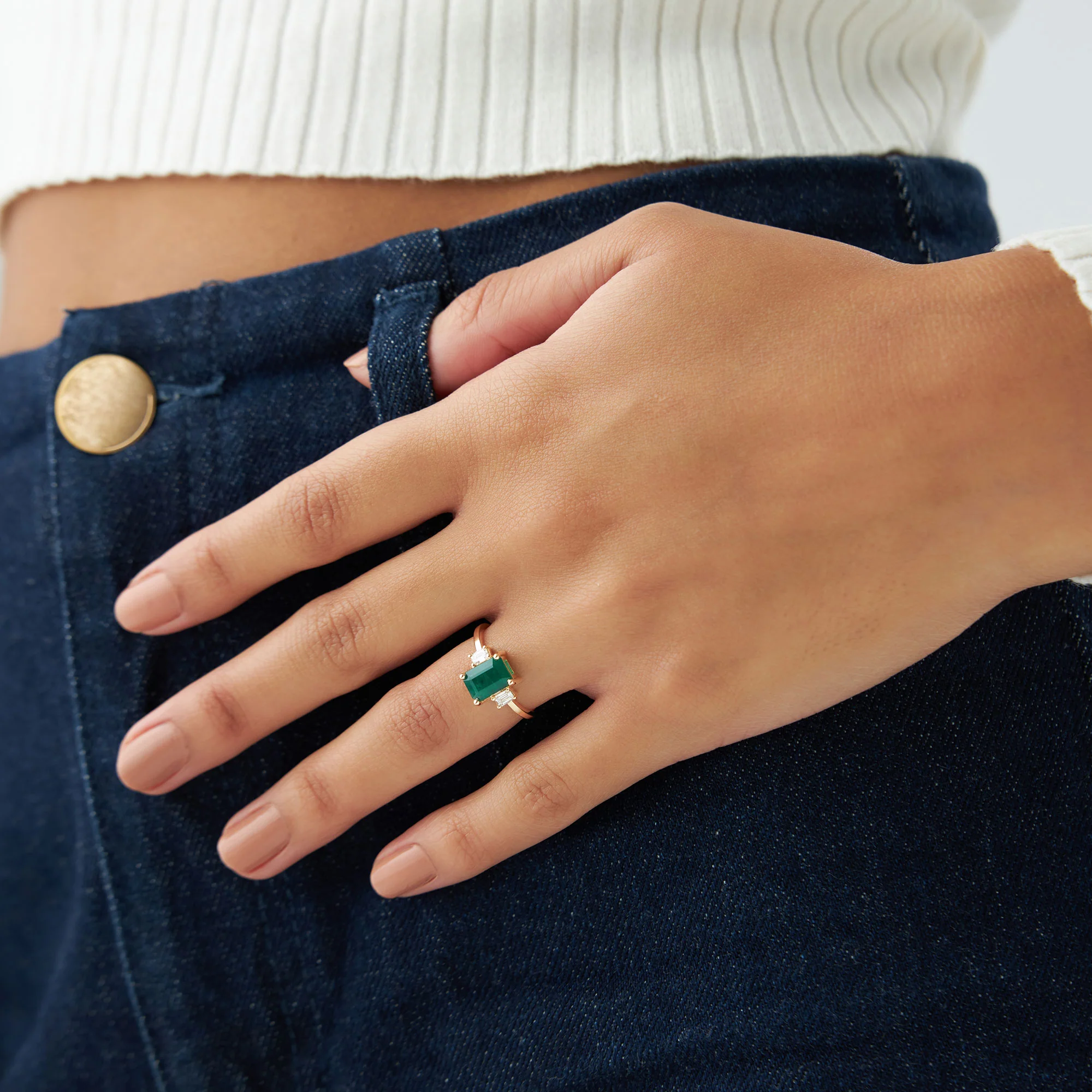 14k Three Stone Emerald Engagement Ring - Image 6