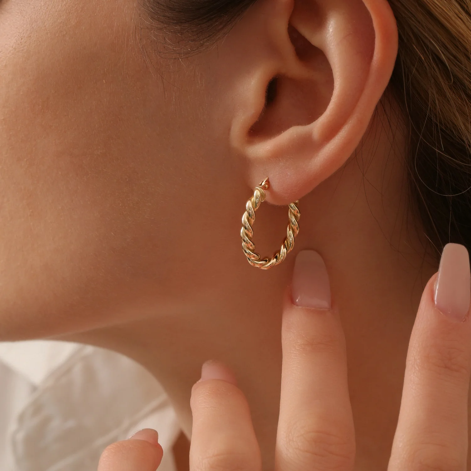 14k Twist Rope Earrings 20MM - Image 2