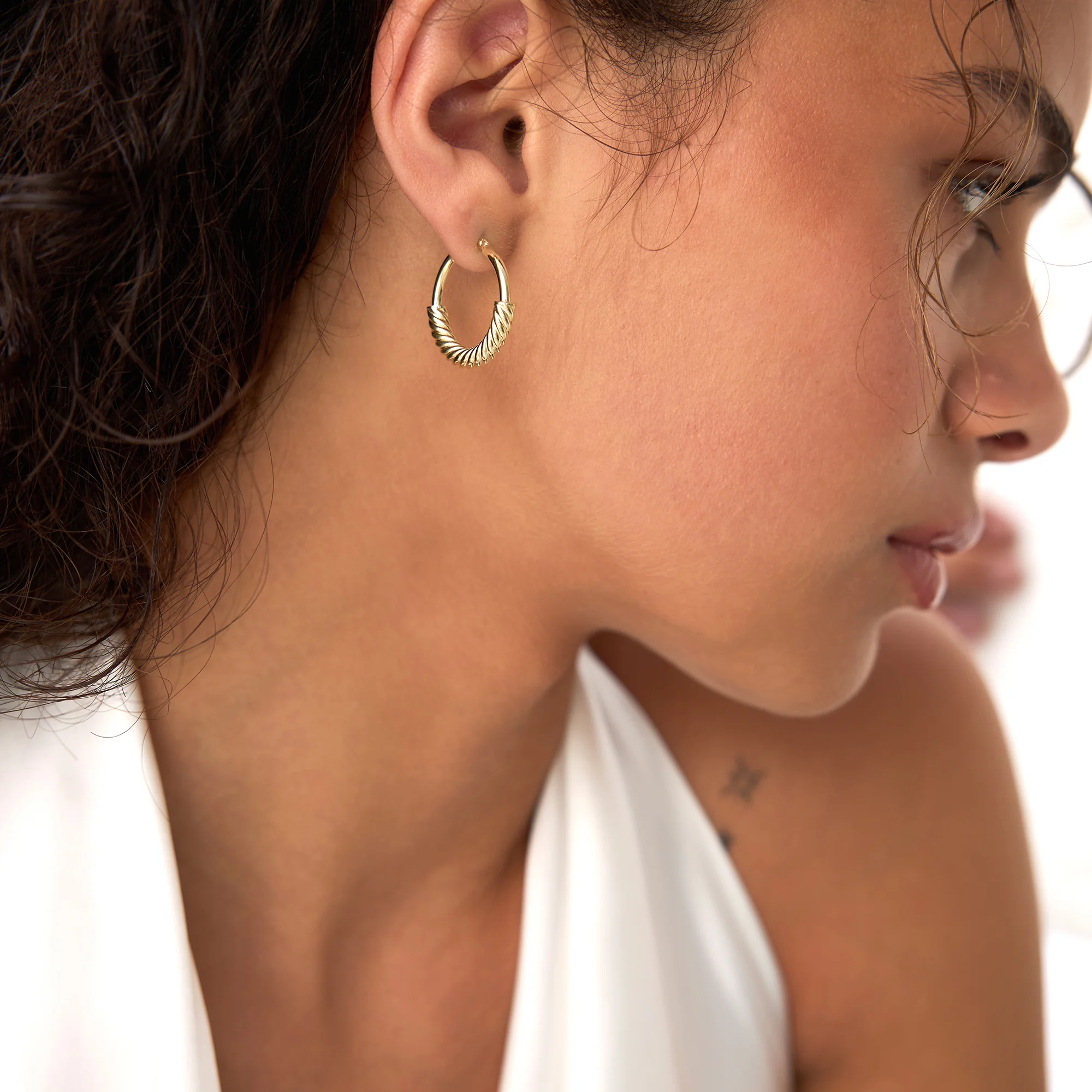 14K Twist Rope Hoop Earrings, Medium Gold Hoops - Image 4