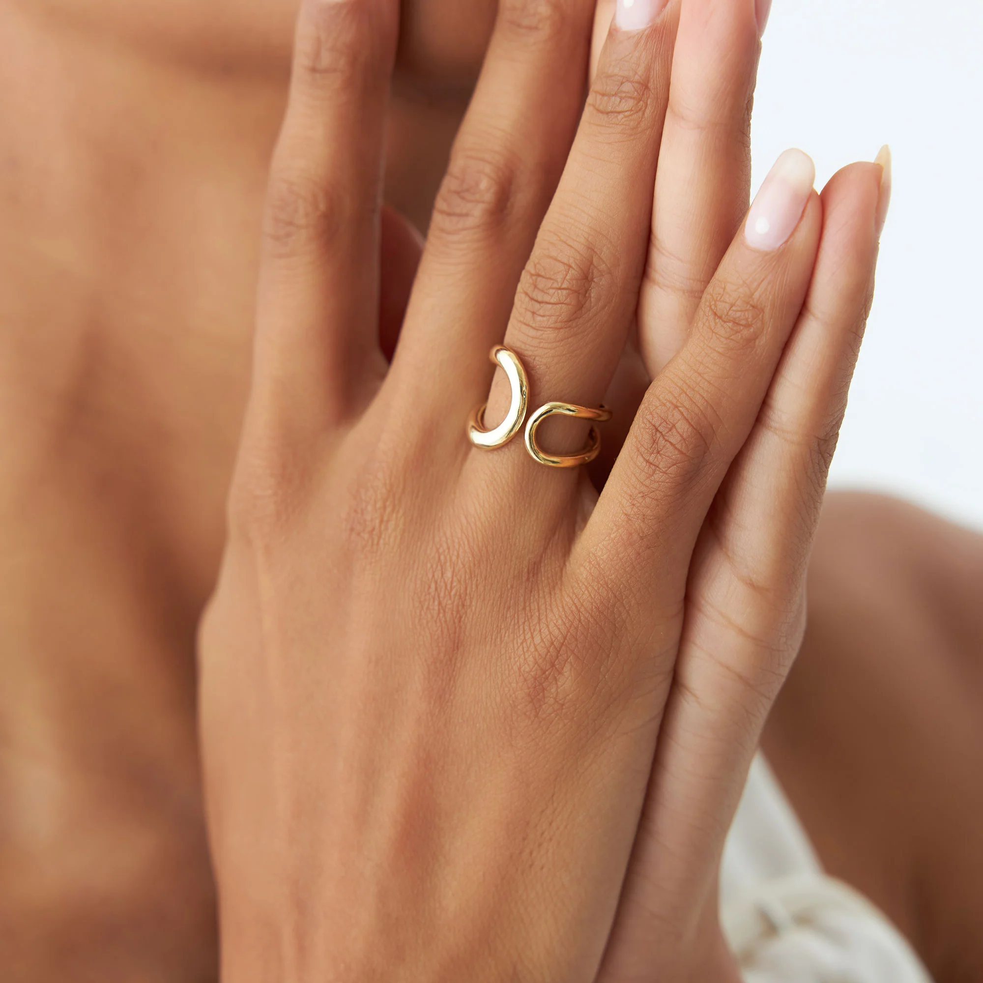 14k Unique Design Bold Gold Ring - Image 2