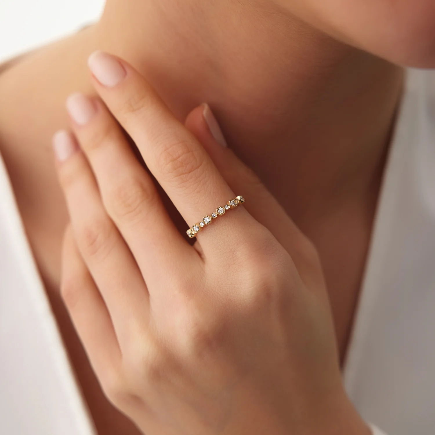 14K Gold Unique Diamond Anniversary Ring - Image 4