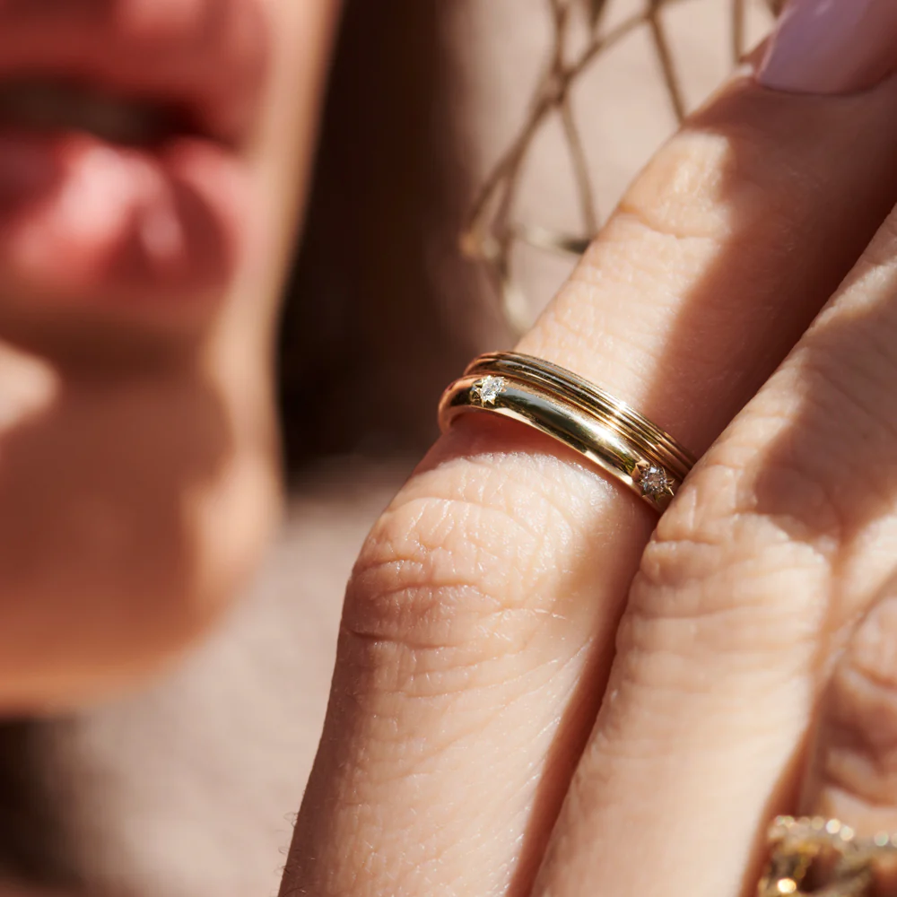 14k Unique Multi Lined 2MM Gold Ring - Image 3